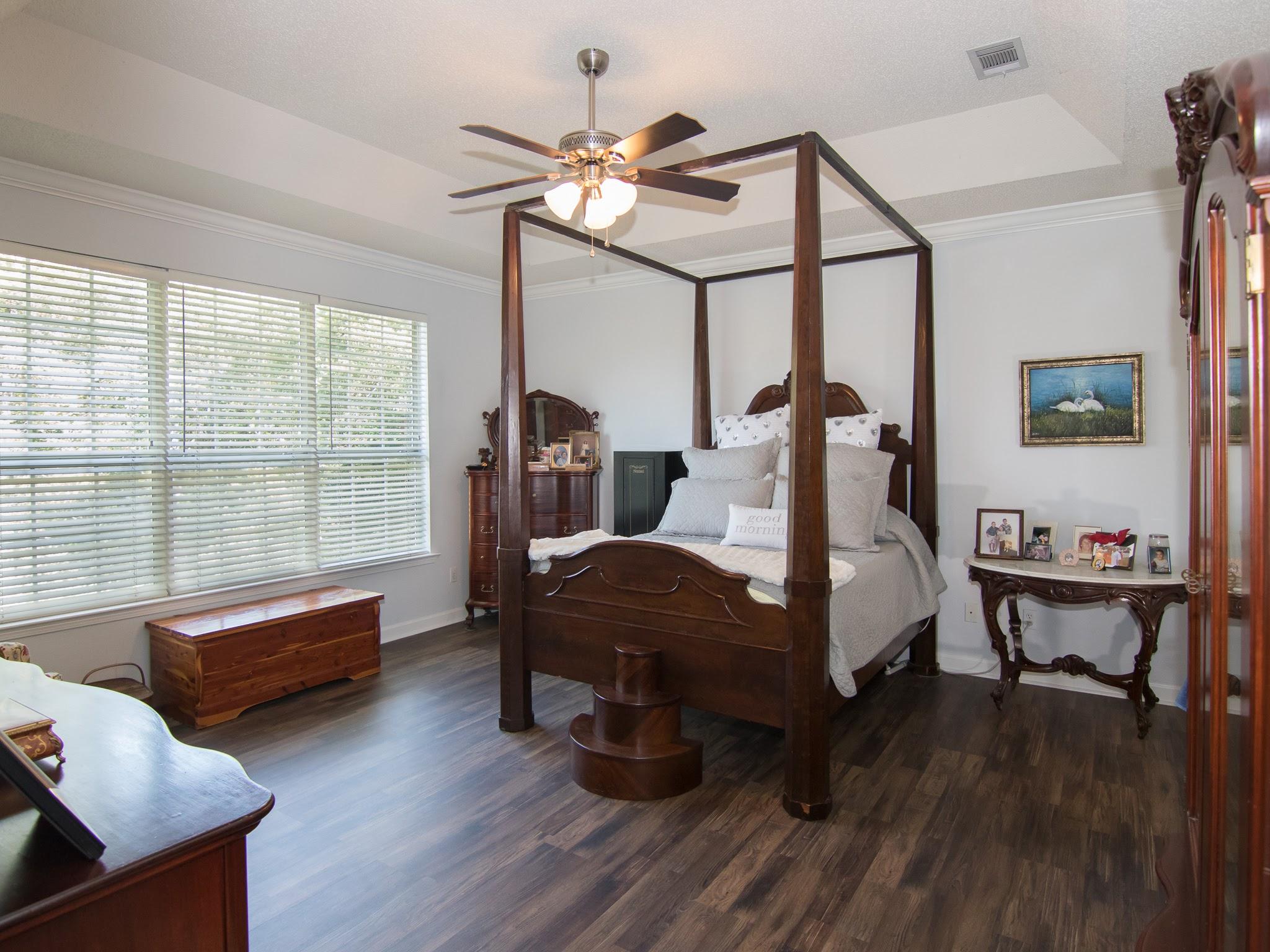 ROCKY BAYOU COUNTRY CLUB ESTATES 9 - Residential