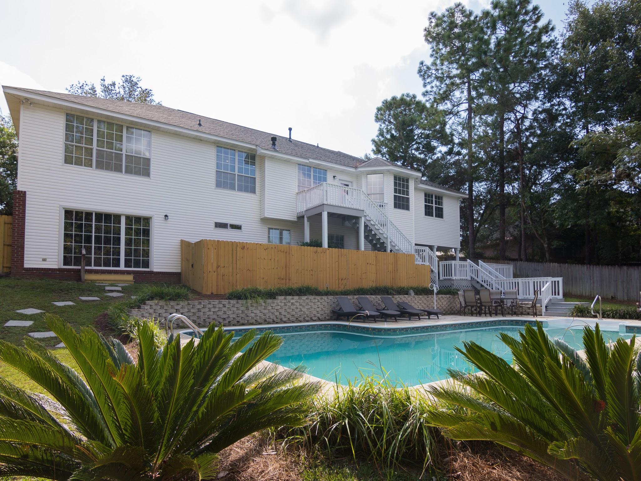 ROCKY BAYOU COUNTRY CLUB ESTATES 9 - Residential