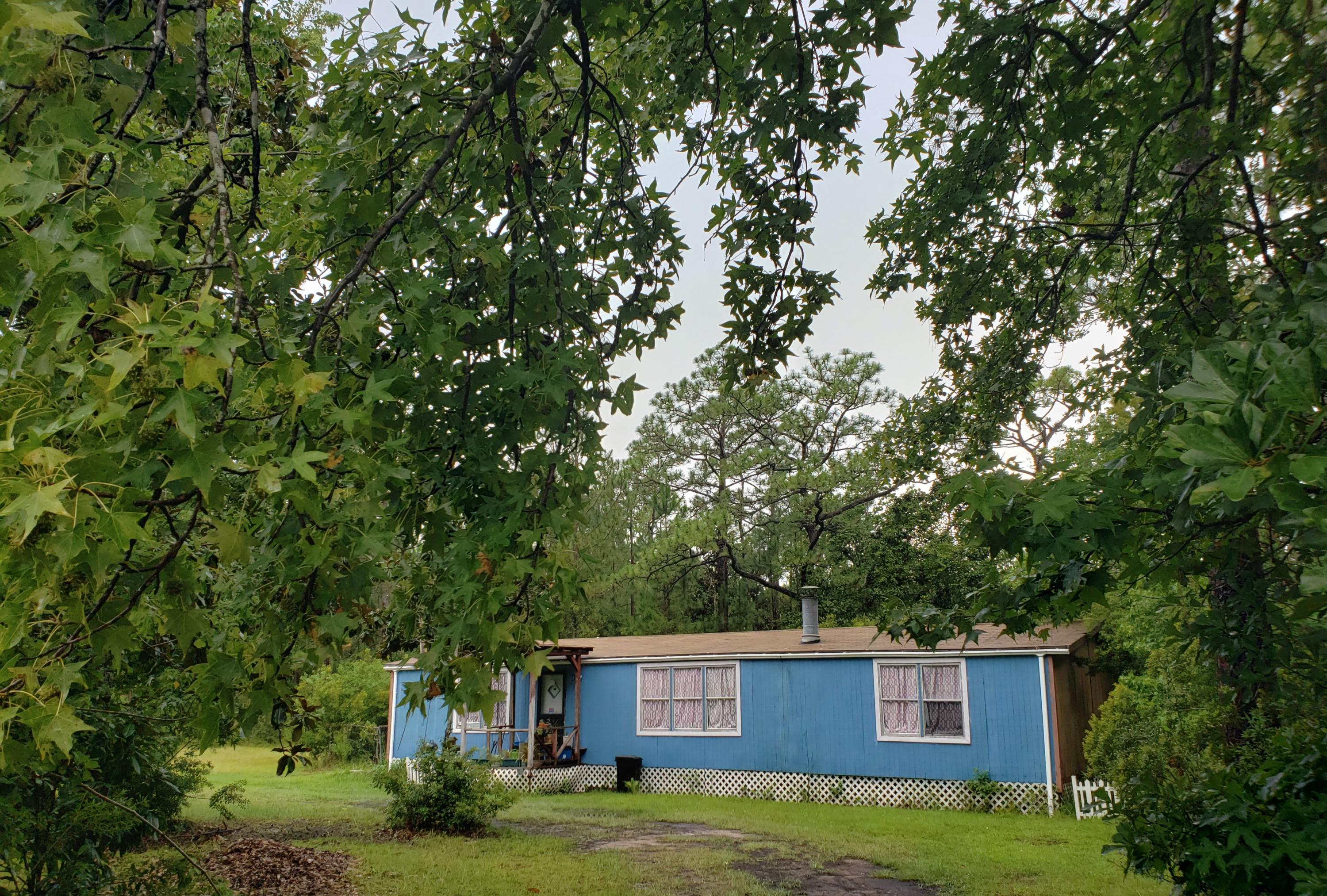 Great Opportunity in SRB! 3 bedroom 2 Bath mobile home on Santa Rosa Street. The mobile home is located on two lots and ready for your investor or buyer looking to secure a great property in Santa Rosa beach.