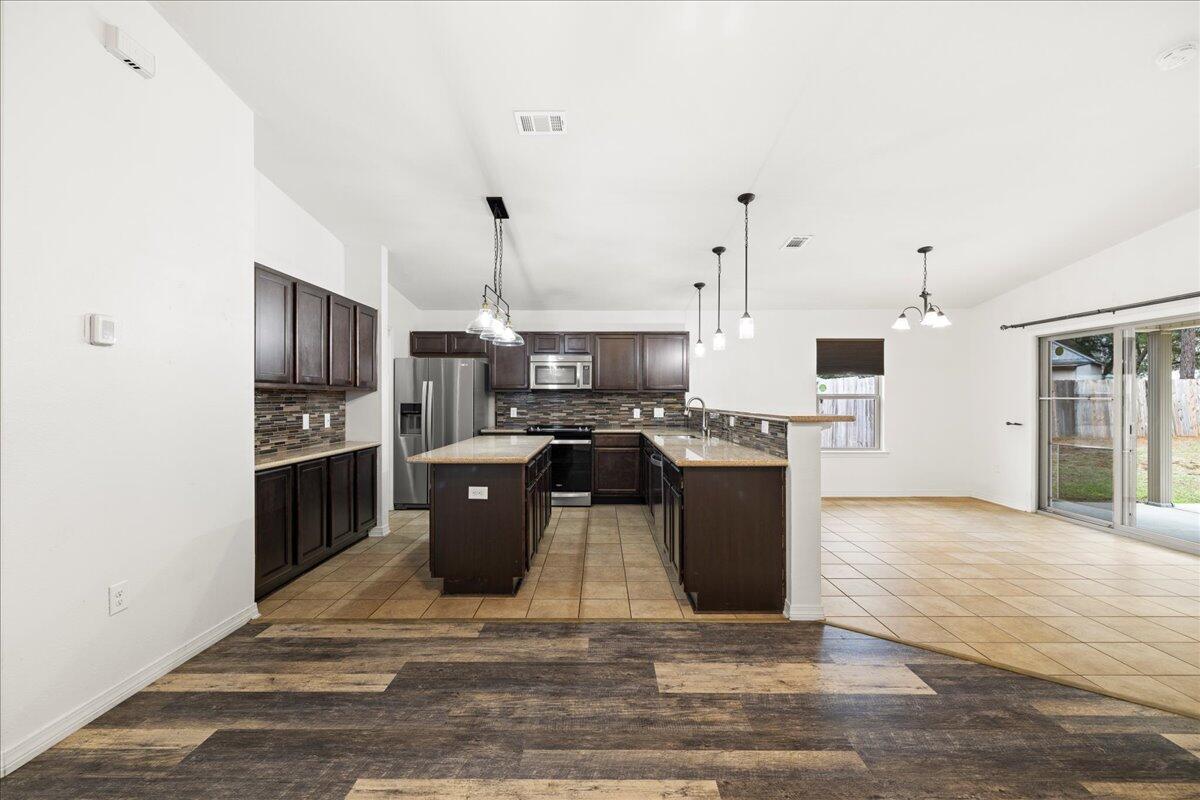 NAVARRE 2ND ADD - Residential Lease
