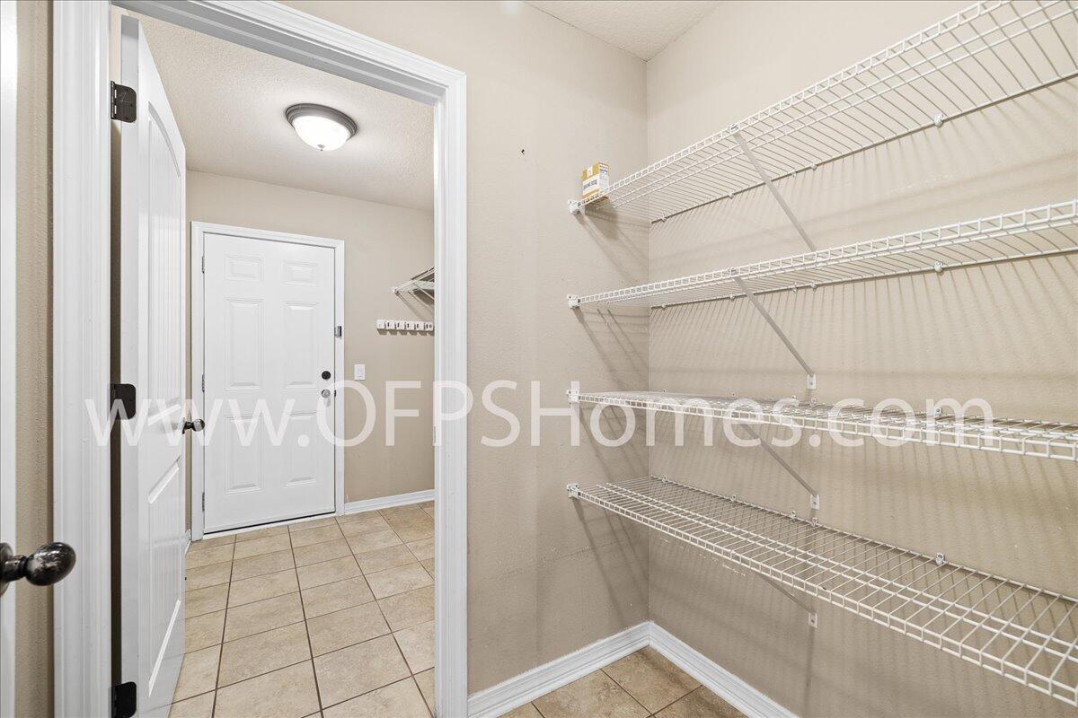 NAVARRE 2ND ADD - Residential Lease