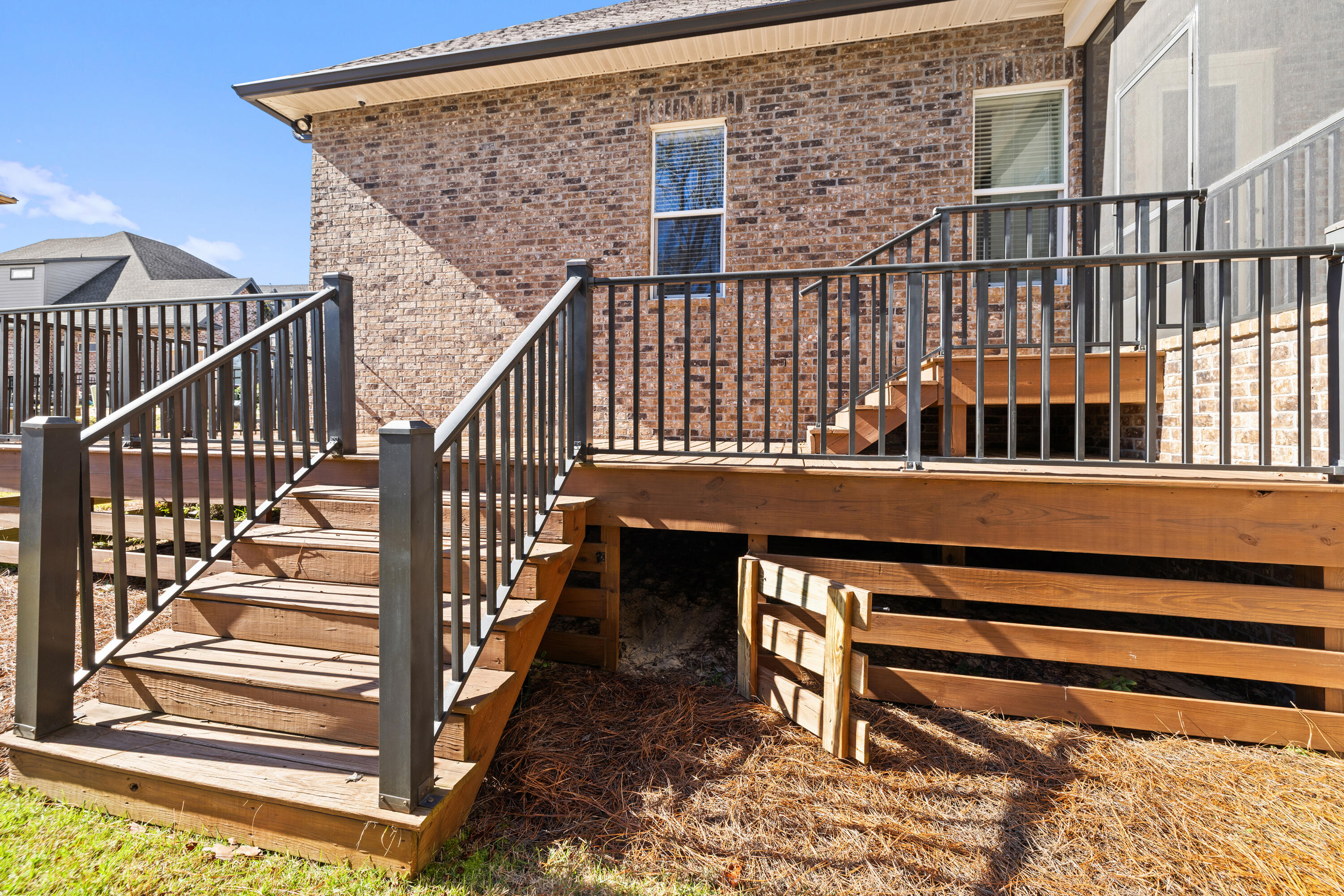 WATER'S EDGE - Residential