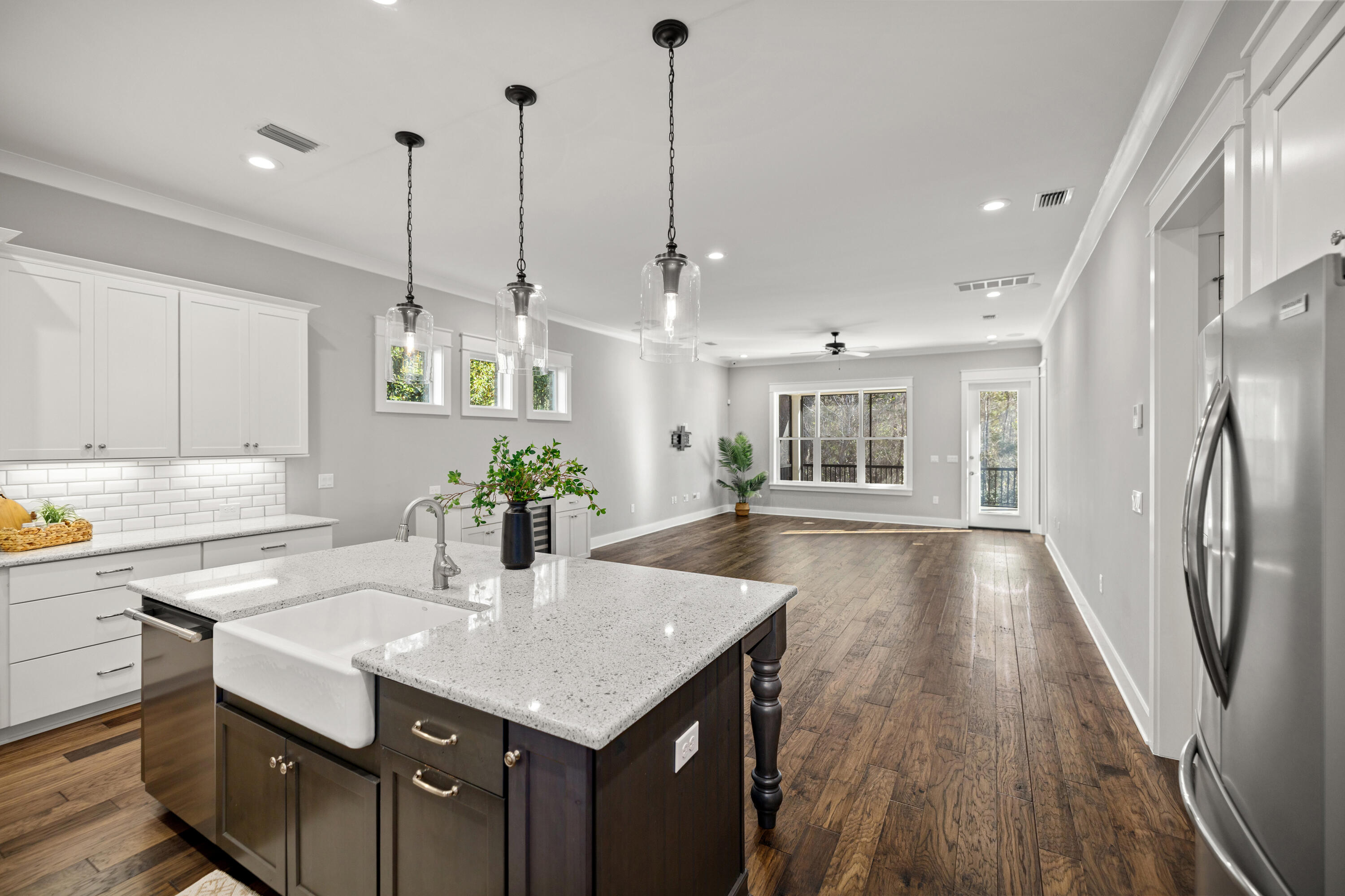 WATER'S EDGE - Residential