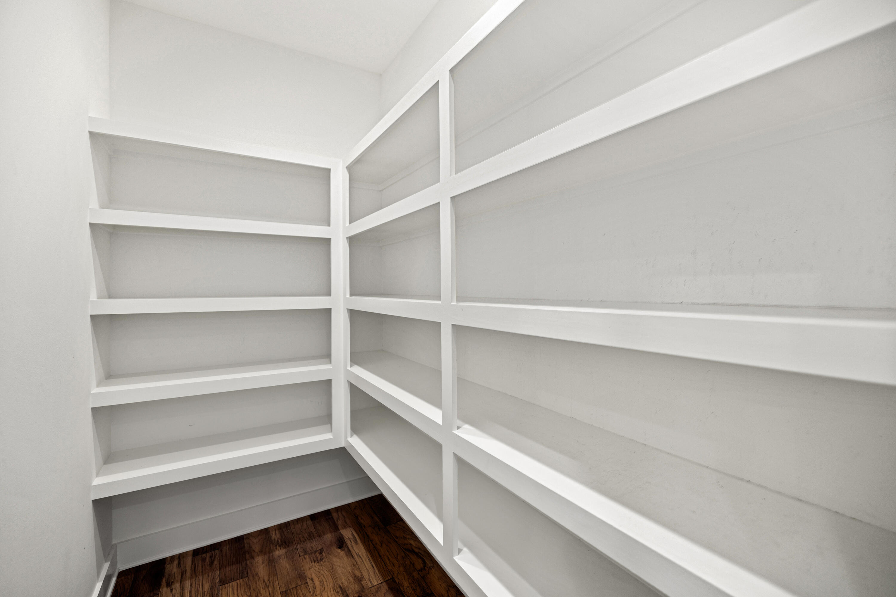 WATER'S EDGE - Residential