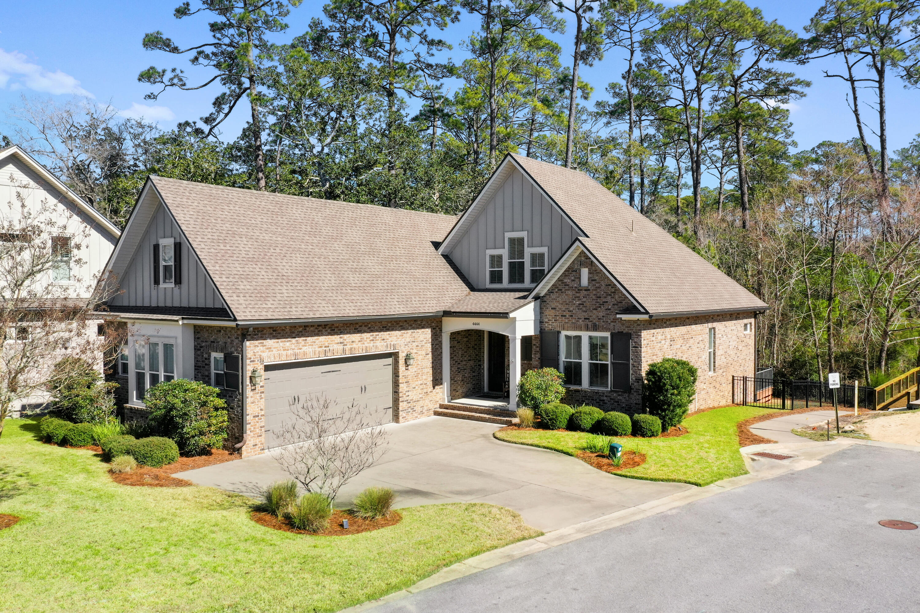 WATER'S EDGE - Residential