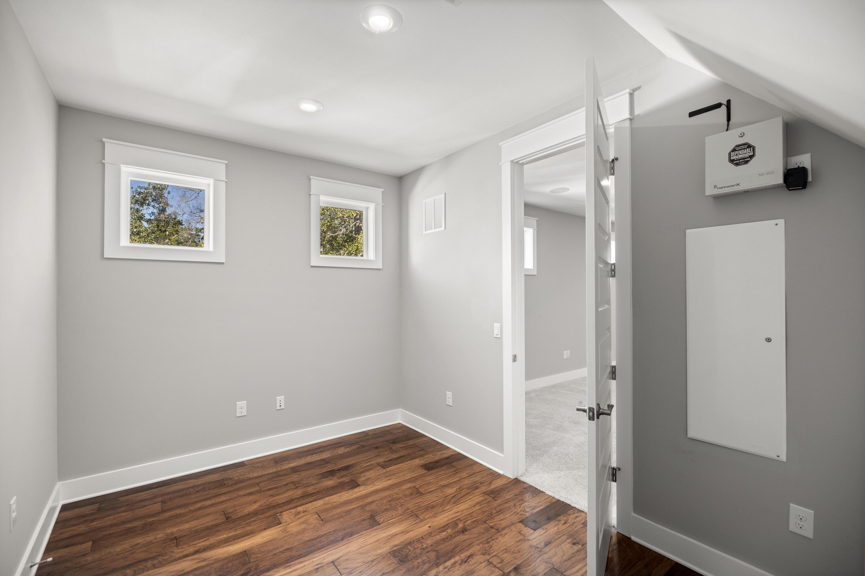 WATER'S EDGE - Residential