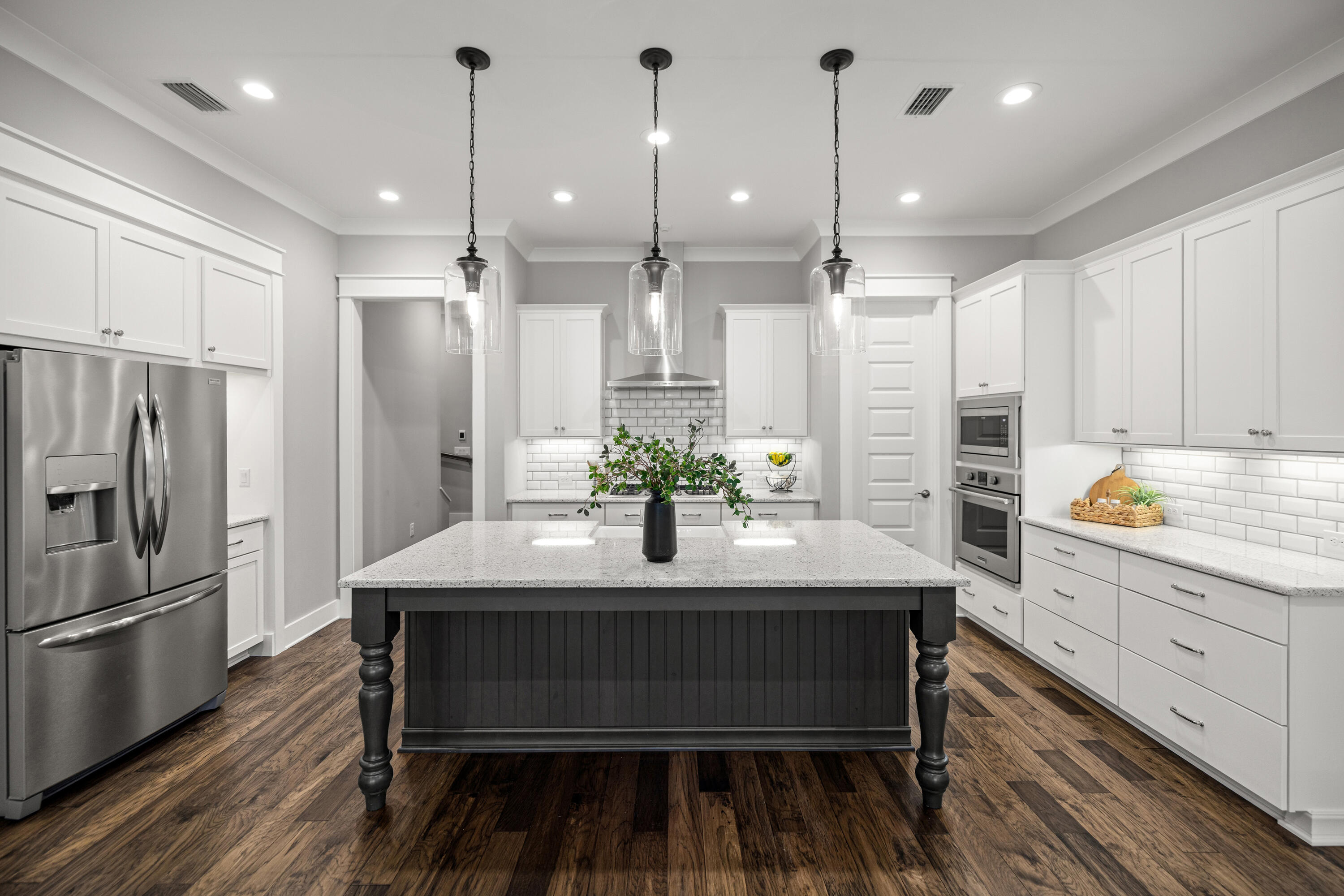 WATER'S EDGE - Residential