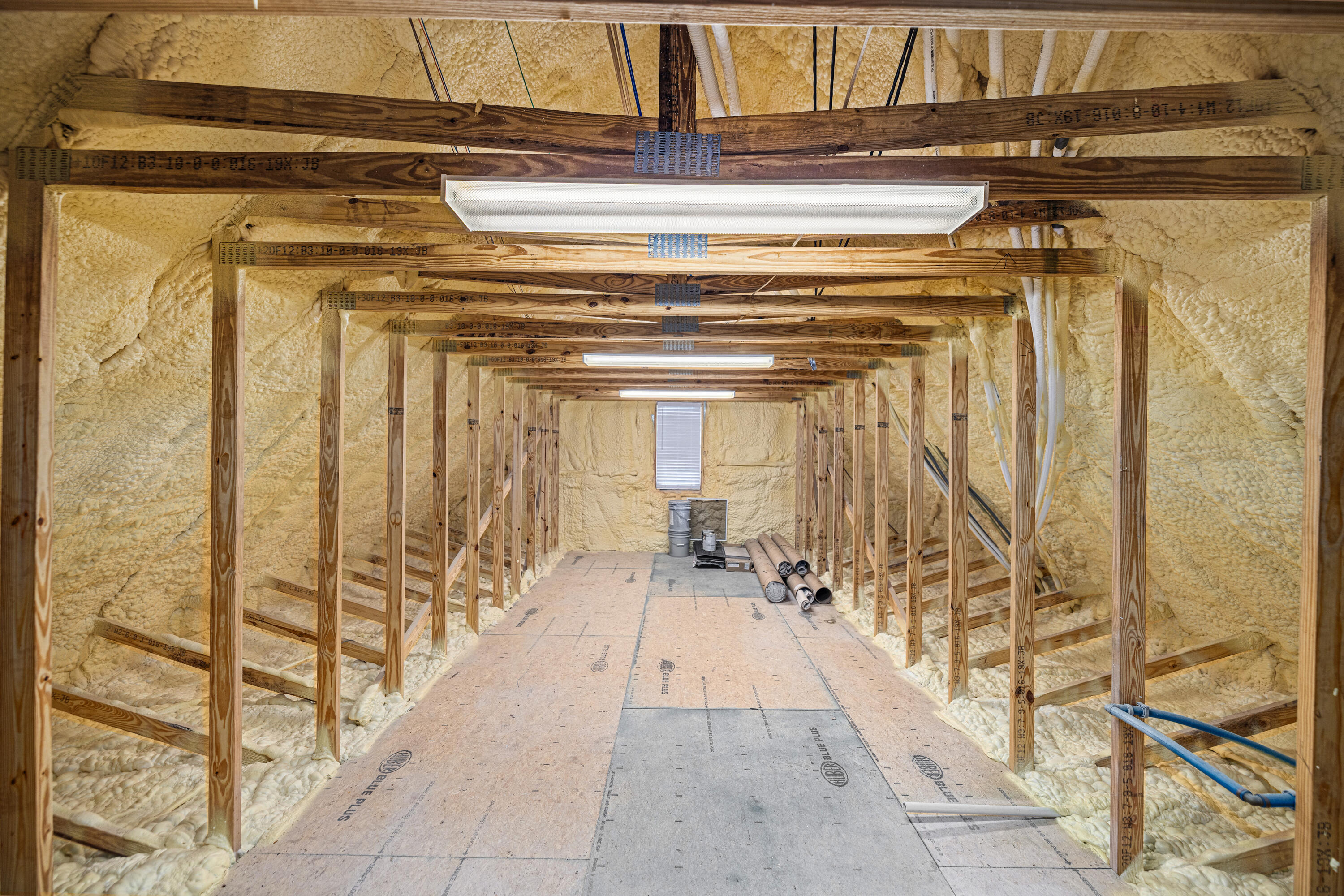 WATER'S EDGE - Residential