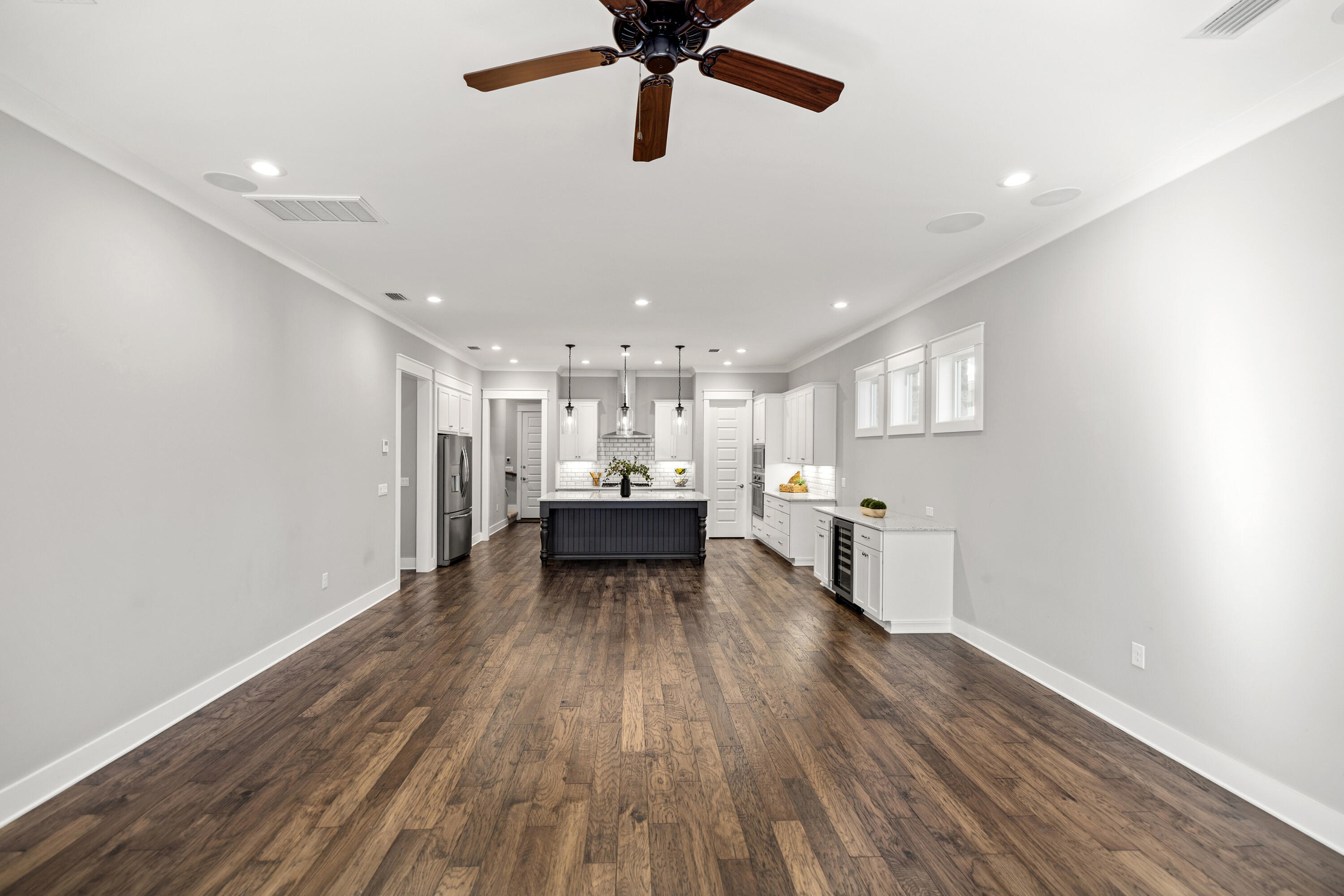 WATER'S EDGE - Residential