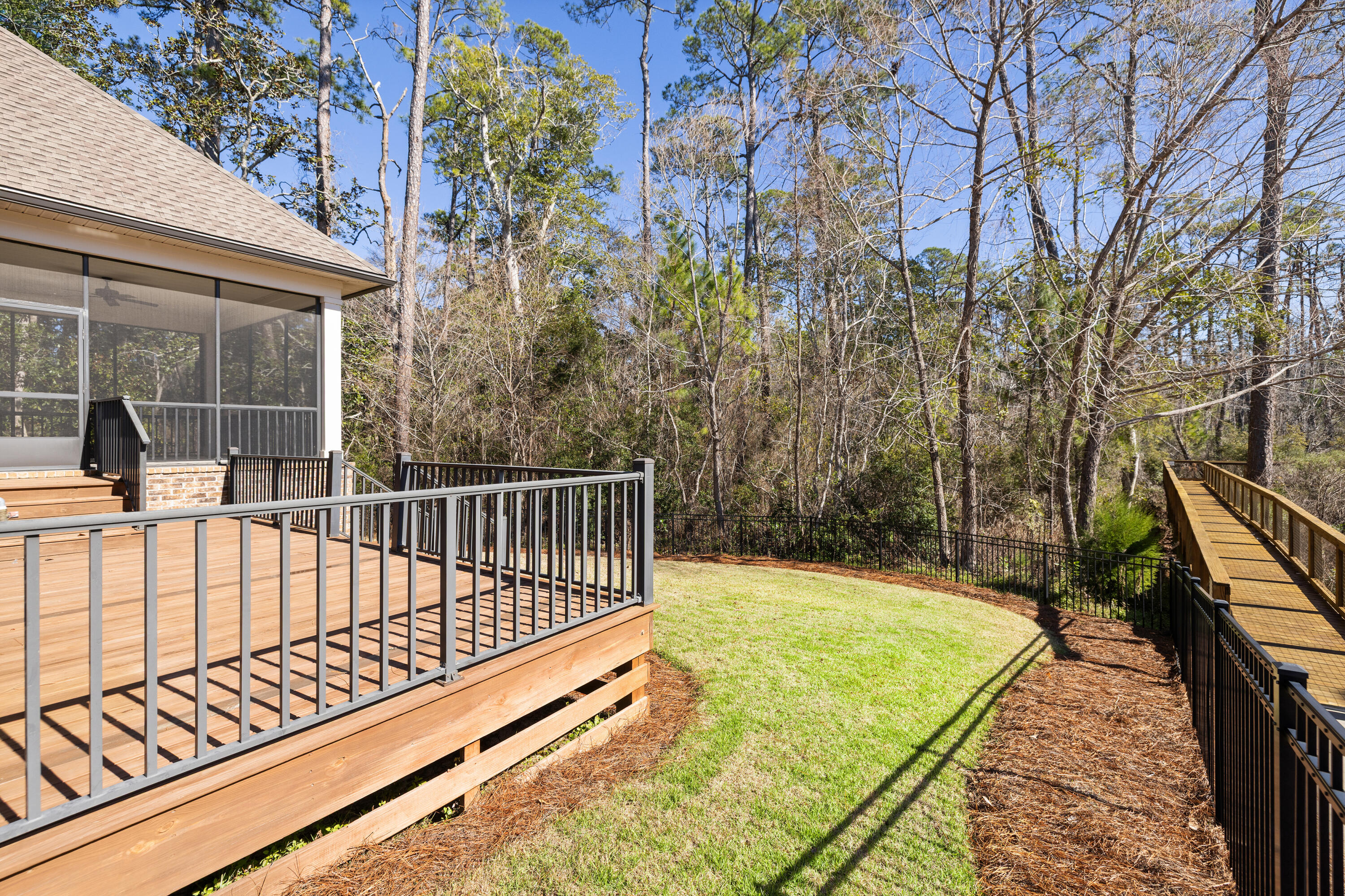 WATER'S EDGE - Residential