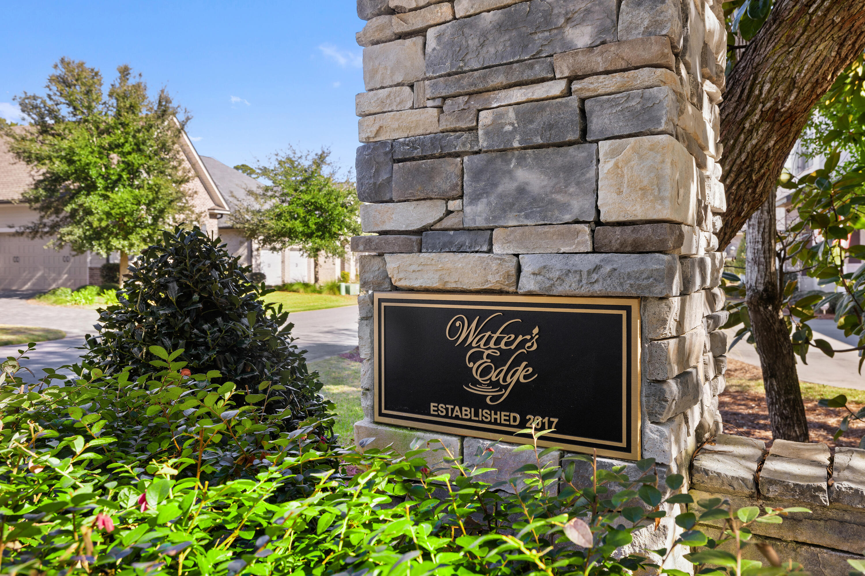 WATER'S EDGE - Residential