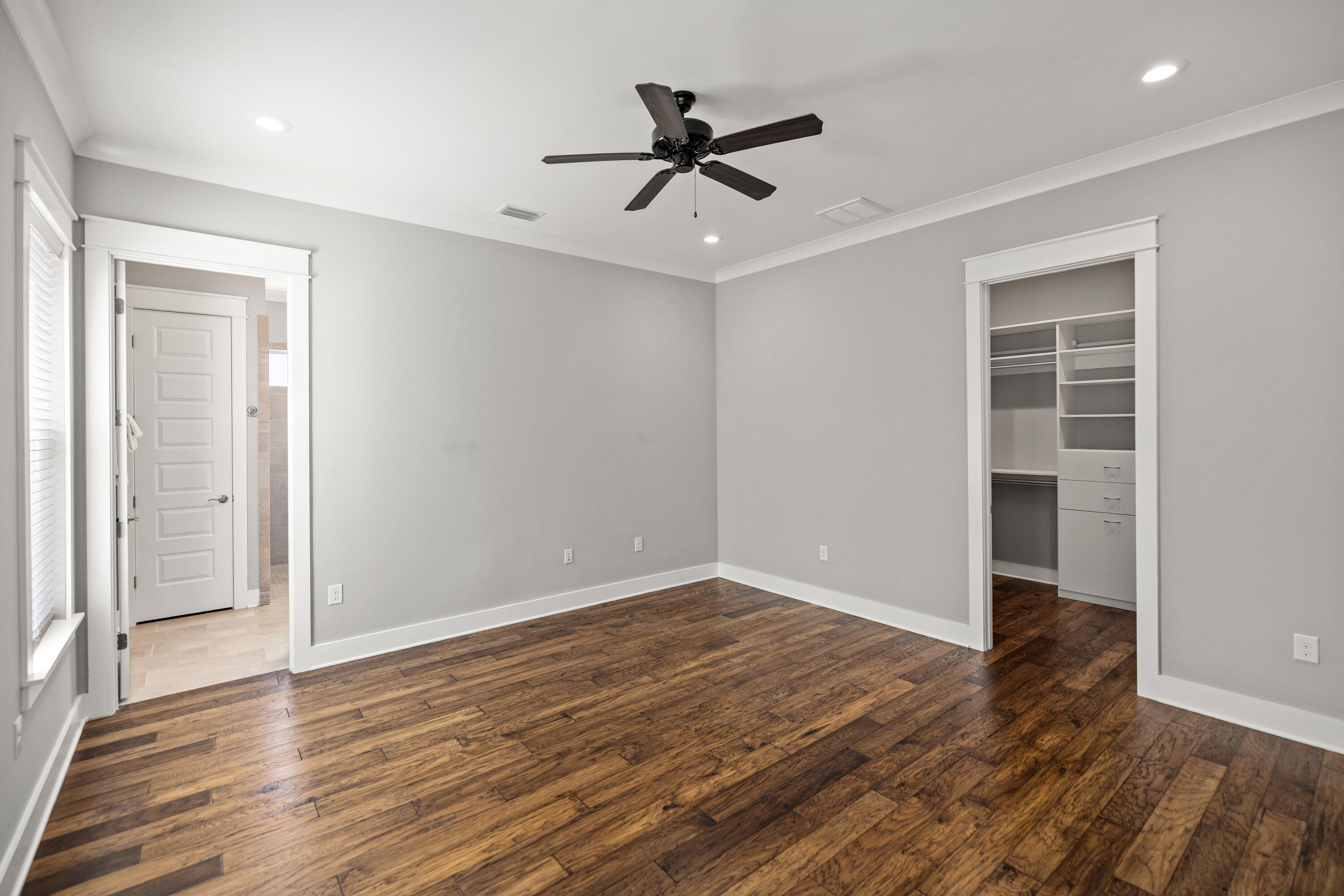 WATER'S EDGE - Residential