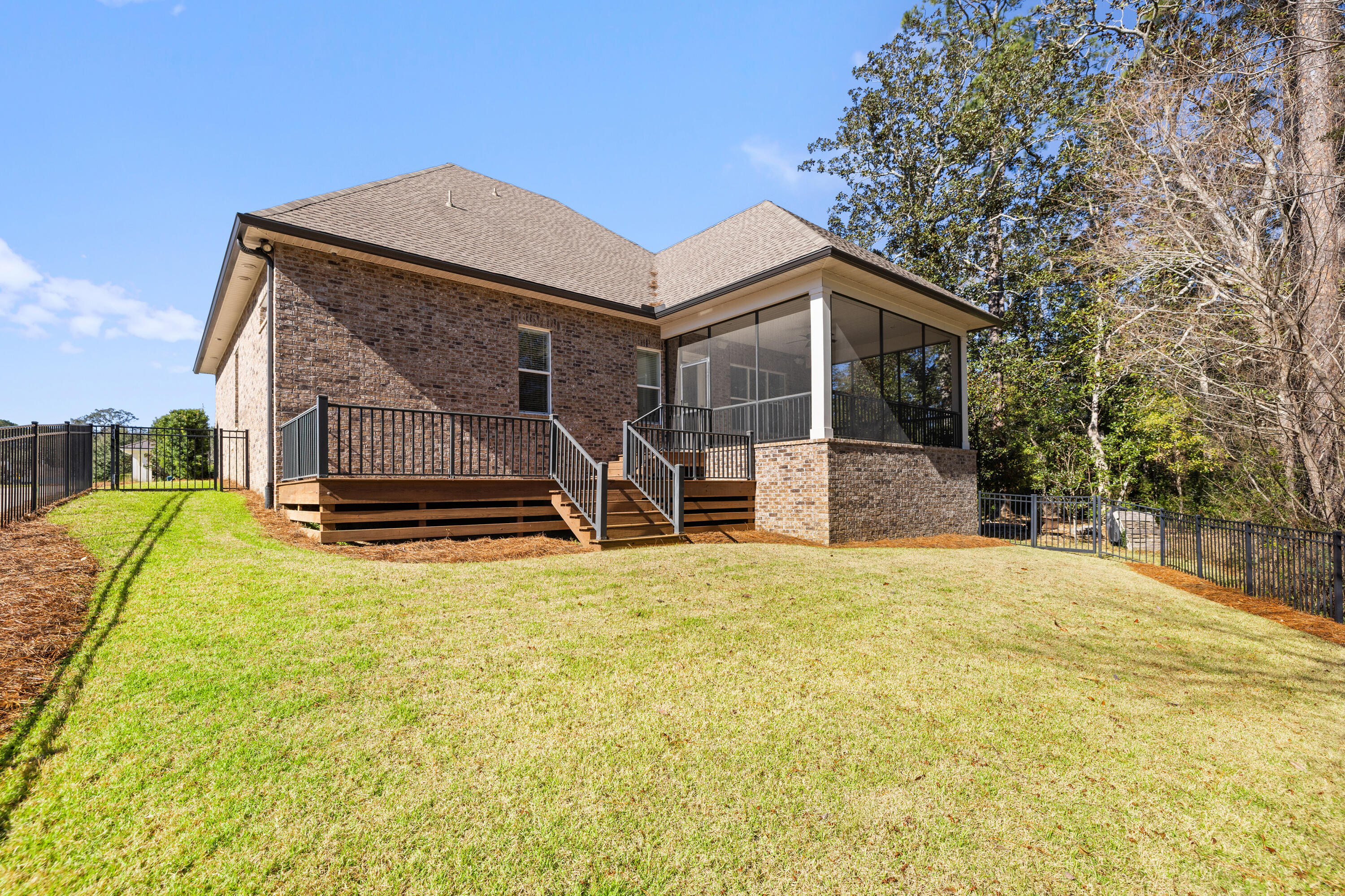 WATER'S EDGE - Residential