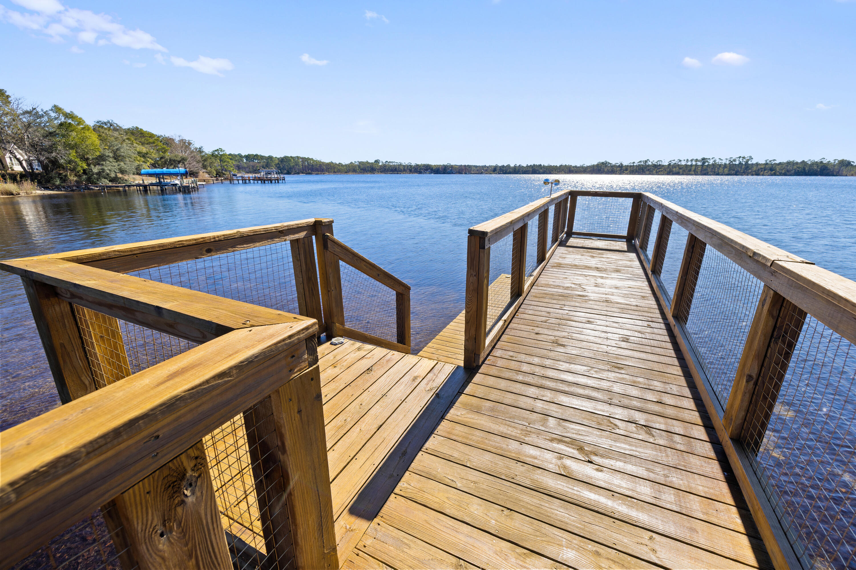 WATER'S EDGE - Residential