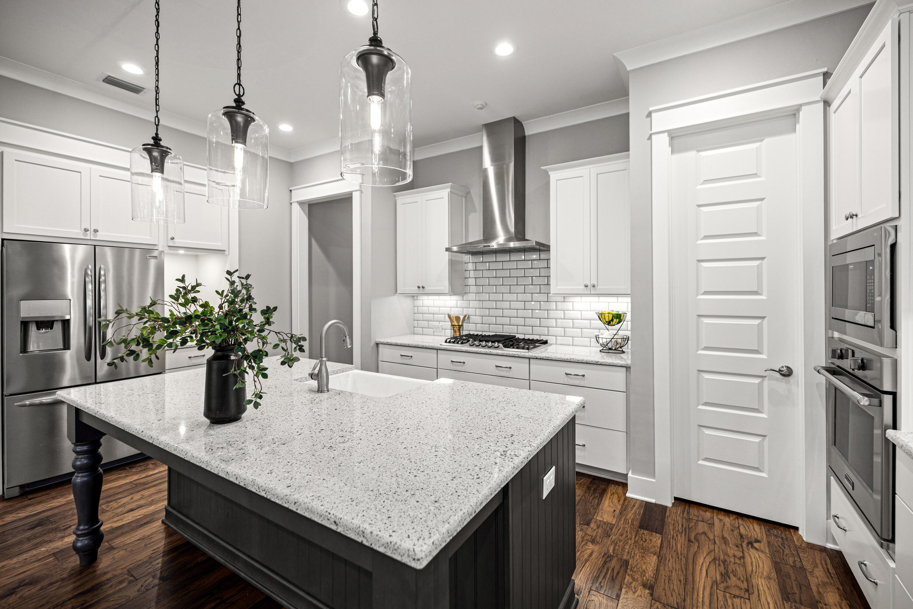 WATER'S EDGE - Residential