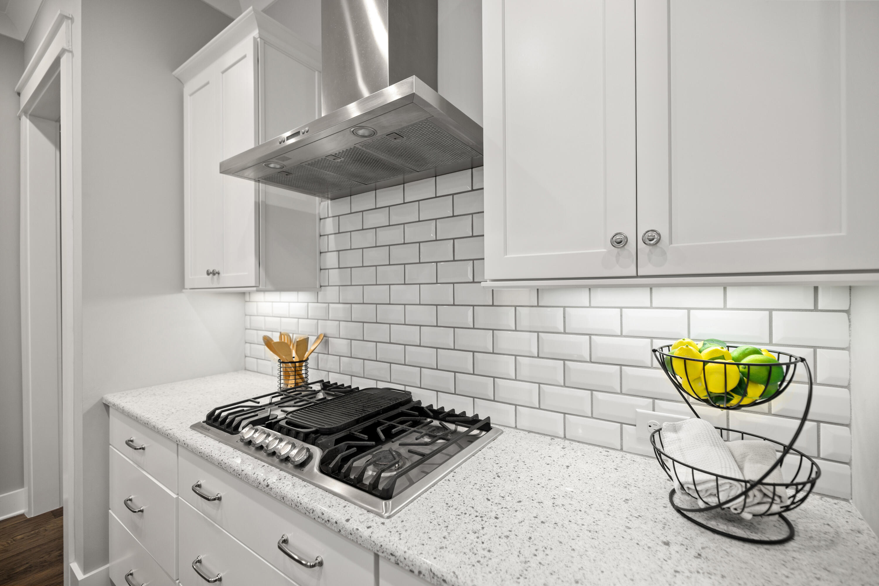 WATER'S EDGE - Residential