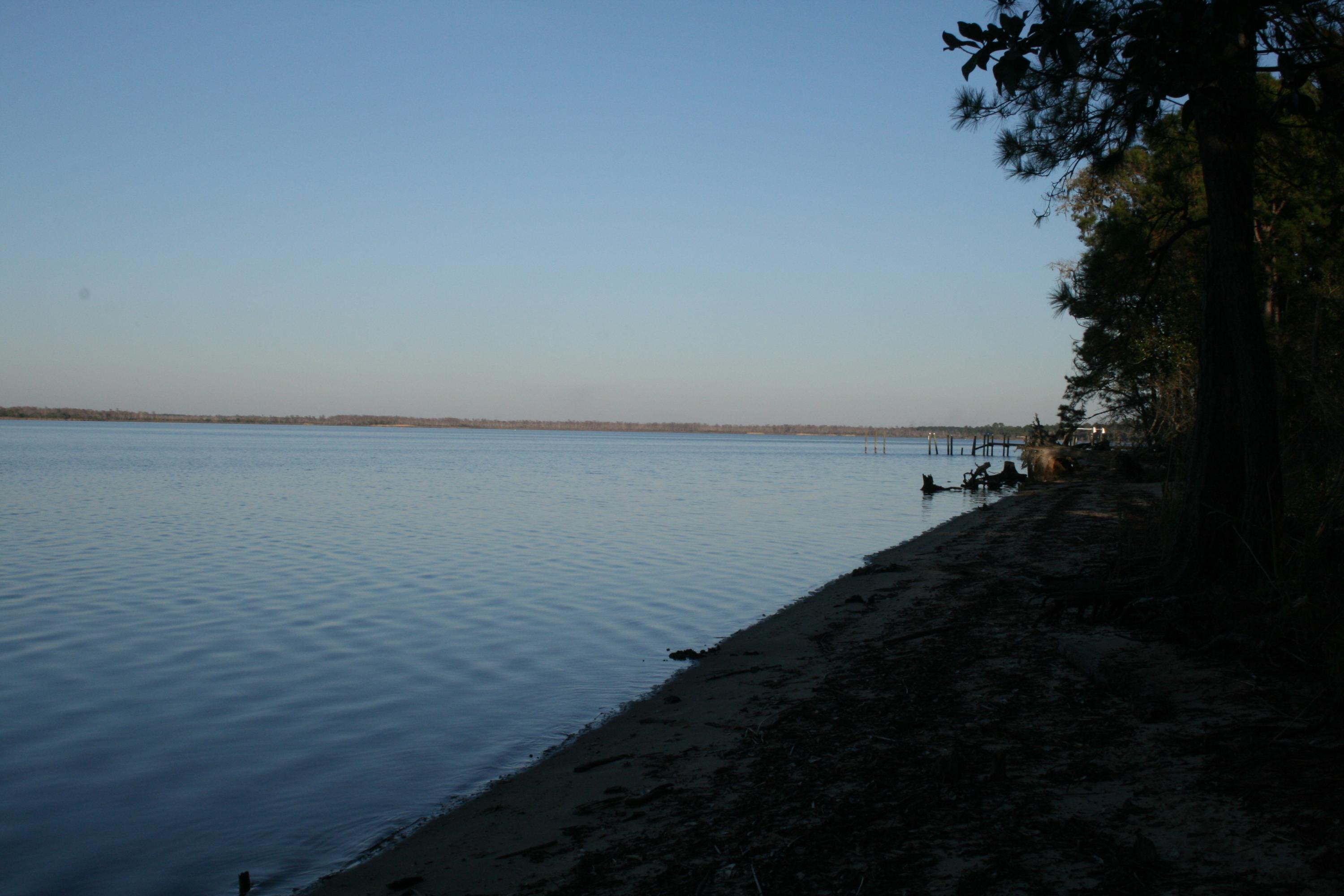 MAGNOLIA BEACH - Land