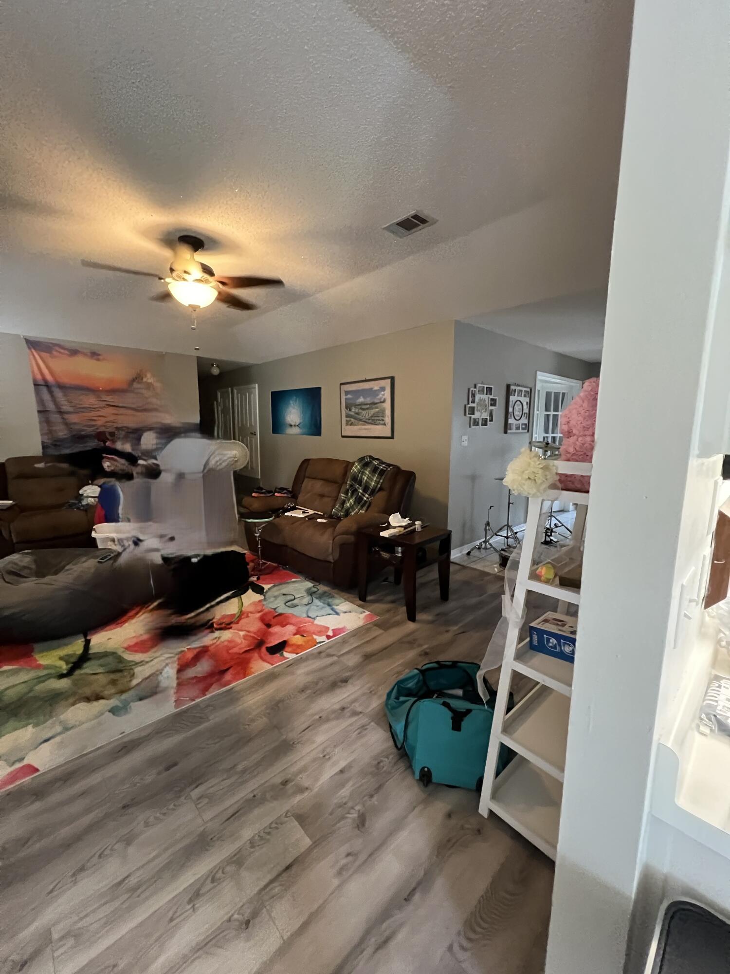 MARINERS COVE - Residential