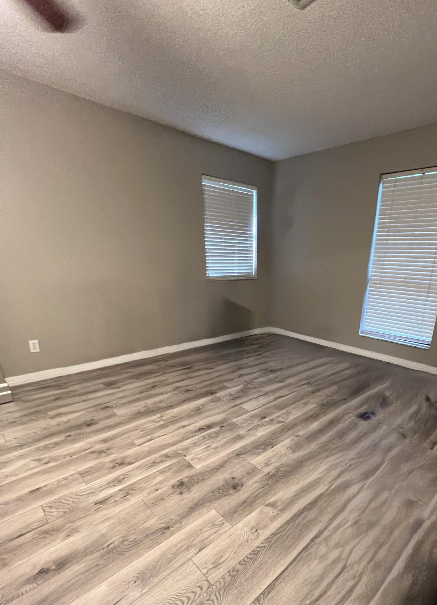 MARINERS COVE - Residential