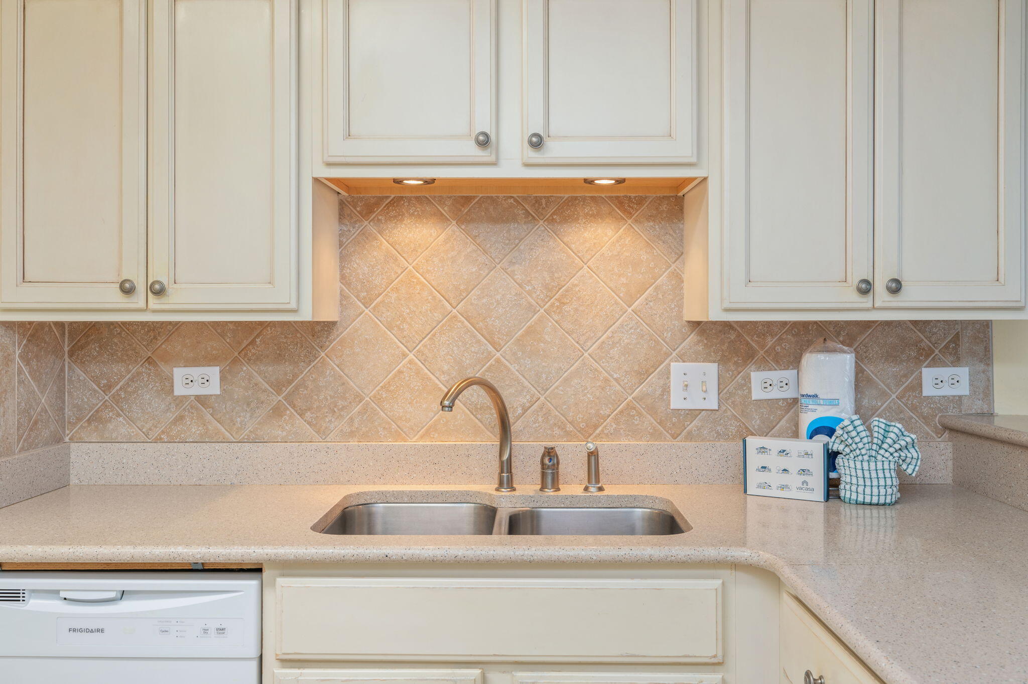 MAINSAIL CONDO PH 3 - Residential