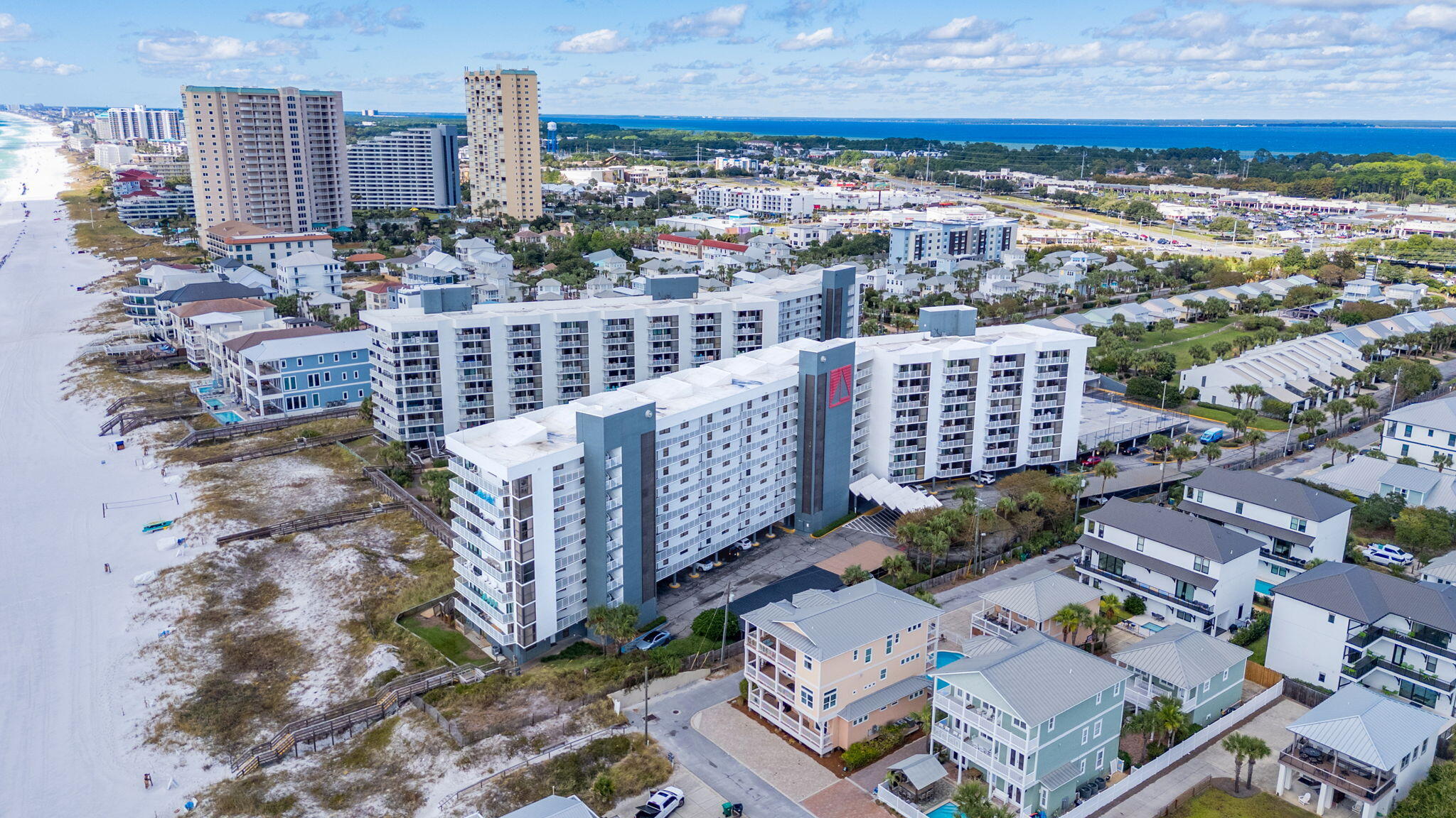 MAINSAIL CONDO PH 3 - Residential