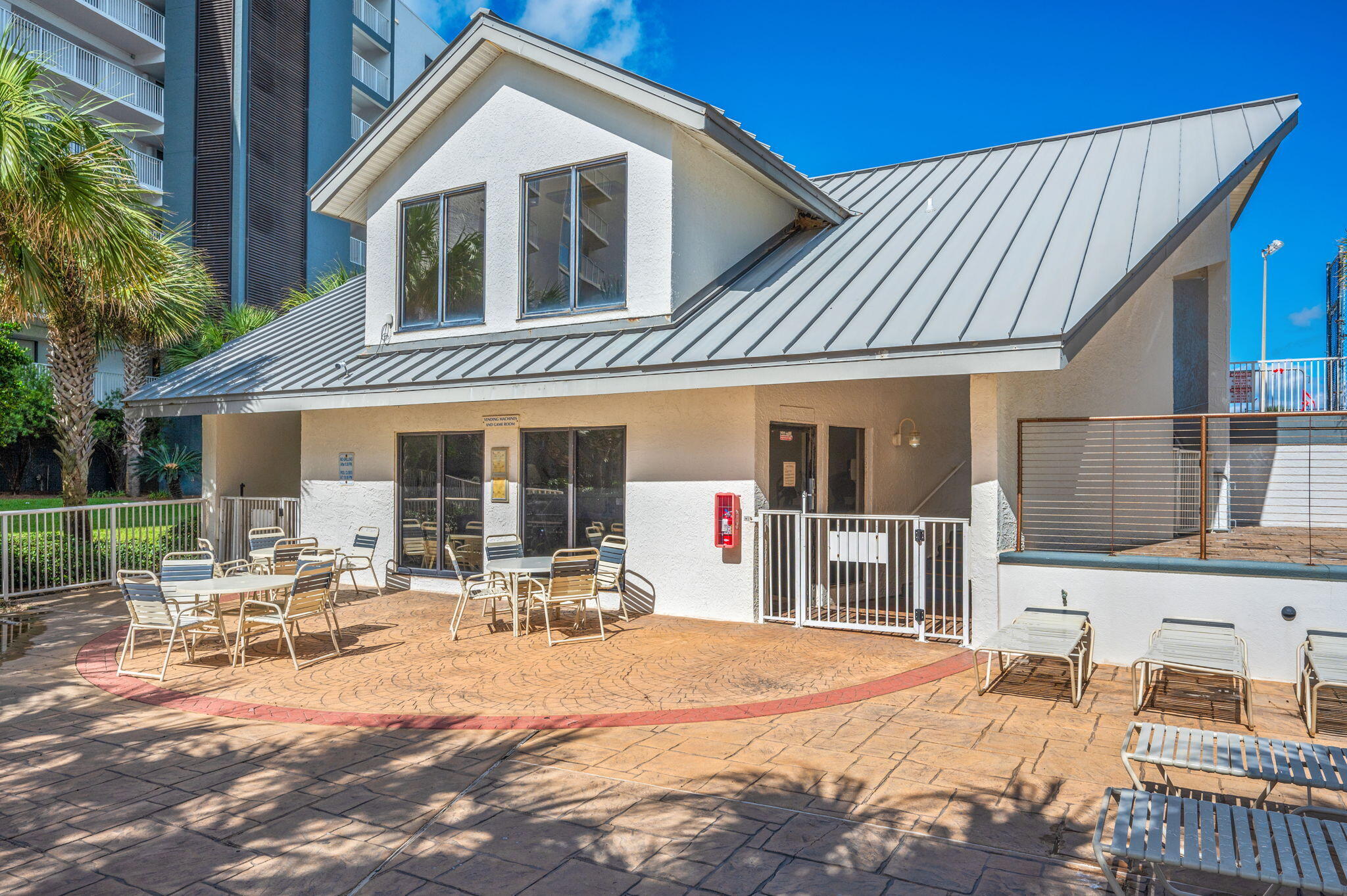 MAINSAIL CONDO PH 3 - Residential