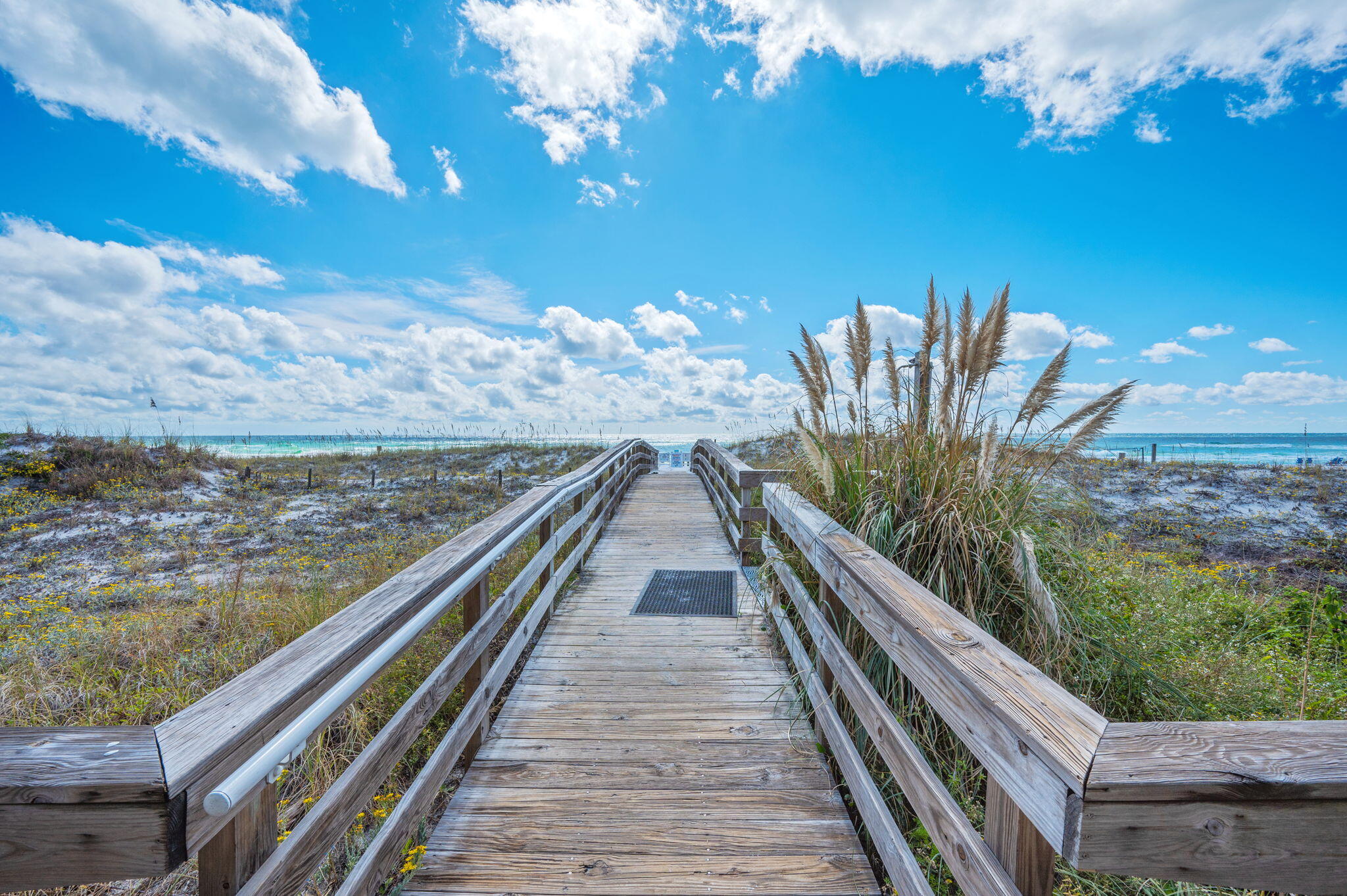 MAINSAIL CONDO PH 3 - Residential