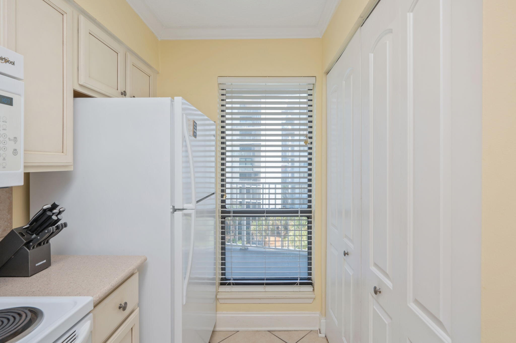 MAINSAIL CONDO PH 3 - Residential