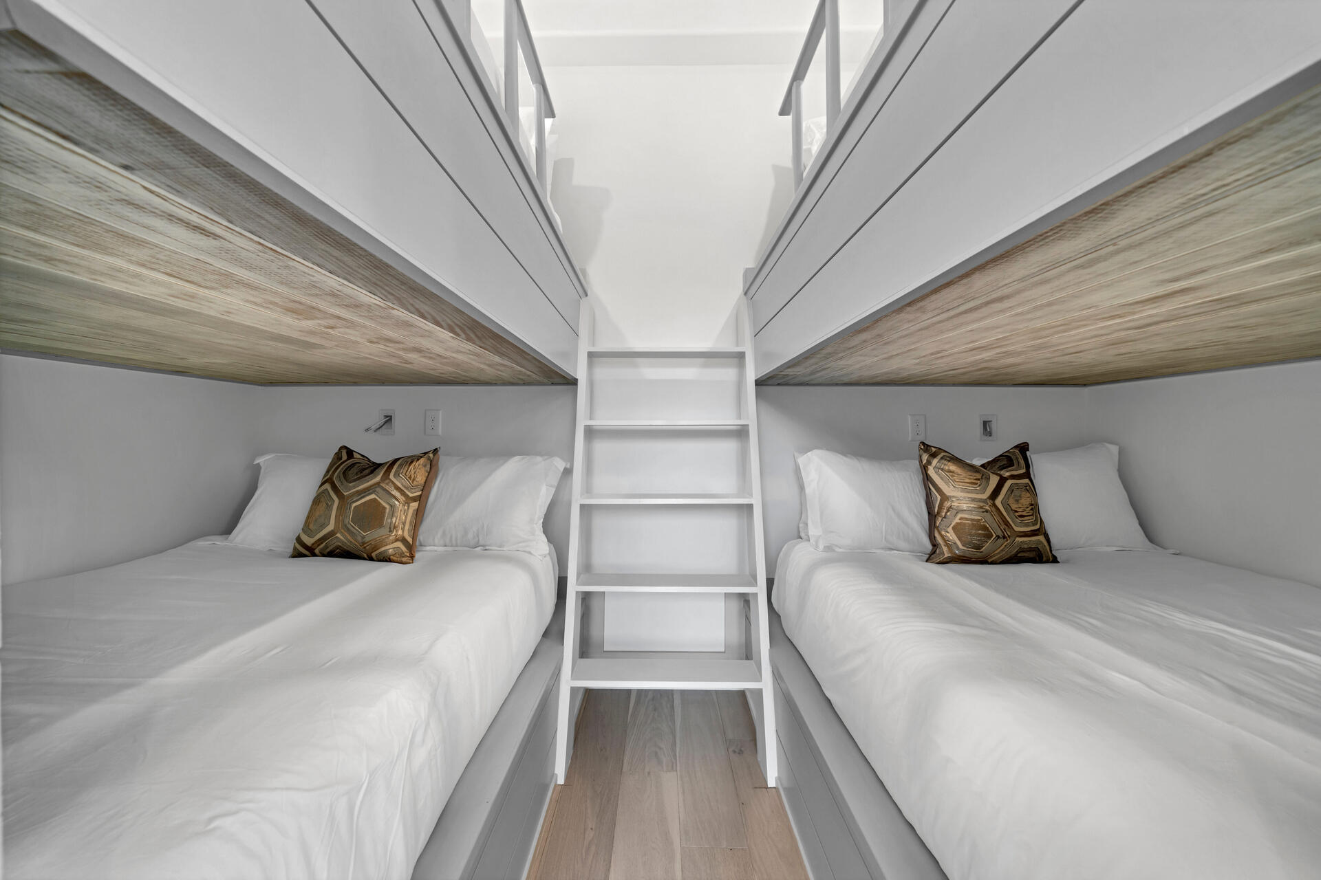 GRANDE POINTE AT INLET BEACH - Residential