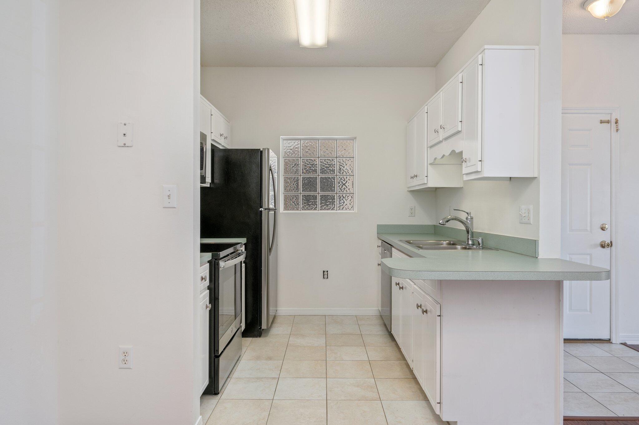 THE OAKS AT NICEVILLE - Residential Lease