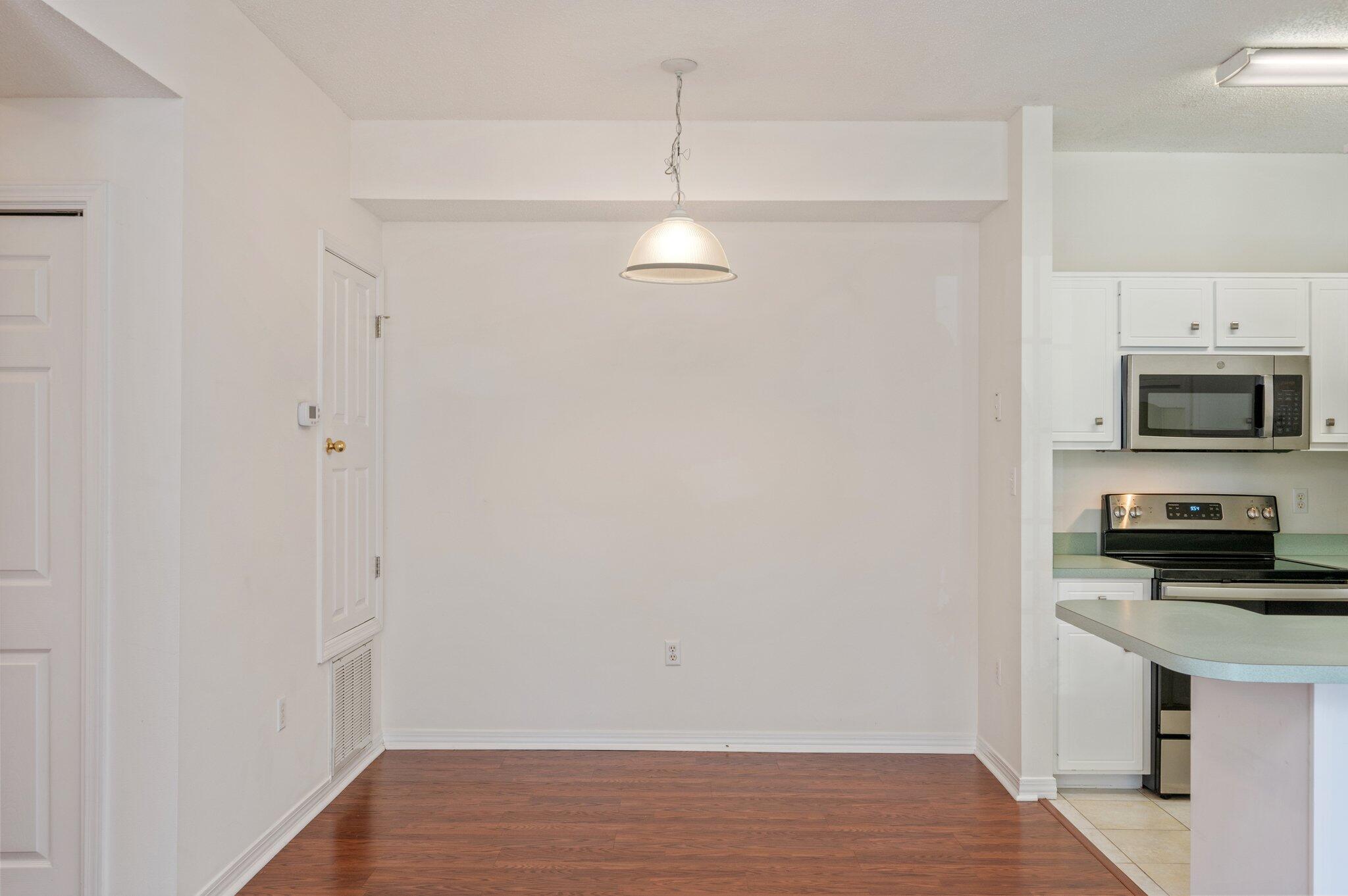 THE OAKS AT NICEVILLE - Residential Lease