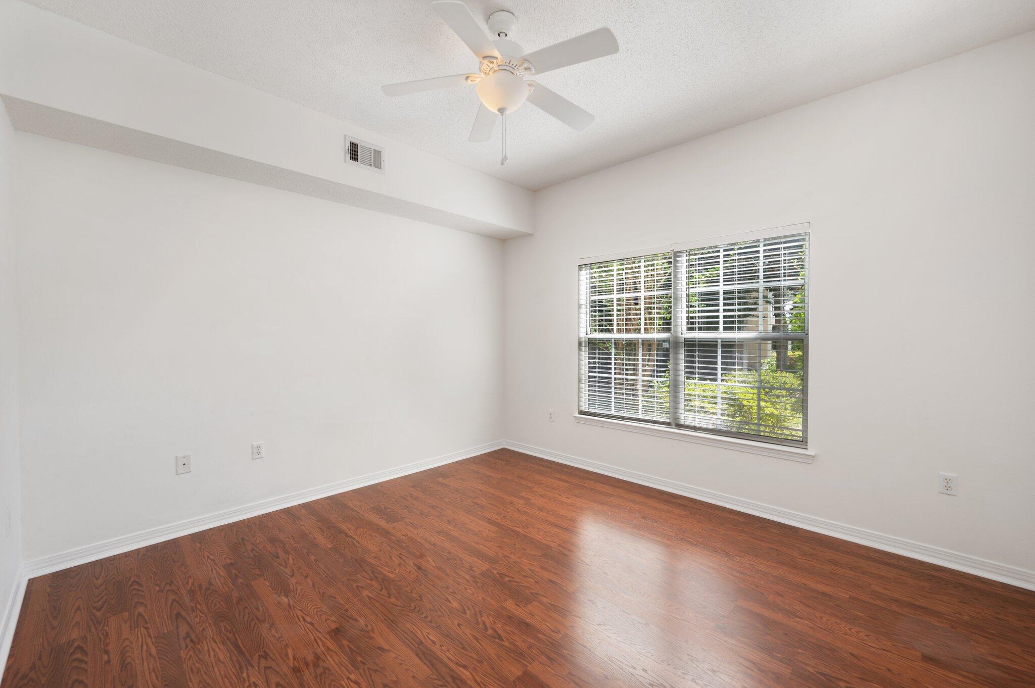 THE OAKS AT NICEVILLE - Residential Lease