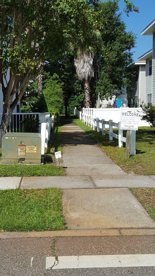 TWIN LAKES ESTATES - Residential