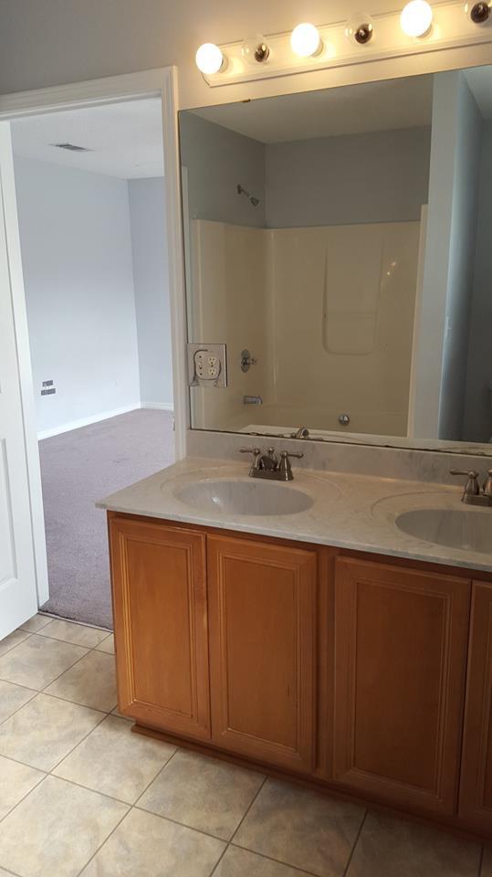 TWIN LAKES ESTATES - Residential