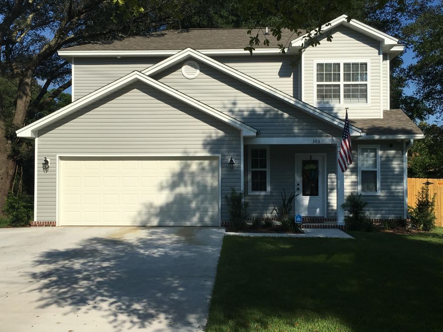 New construction for under $210k! Granite countertops, laminate hardwood floors downstairs, stainless appliances, brick skirt on the front of the home and vinyl siding exterior. Half bath downstairs, open concept living/dining/kitchen area. You'll love the spacious master bath with shower and double vanities and lots of closet space! Contract now and select your finishes! Option to screen the back patio as well.