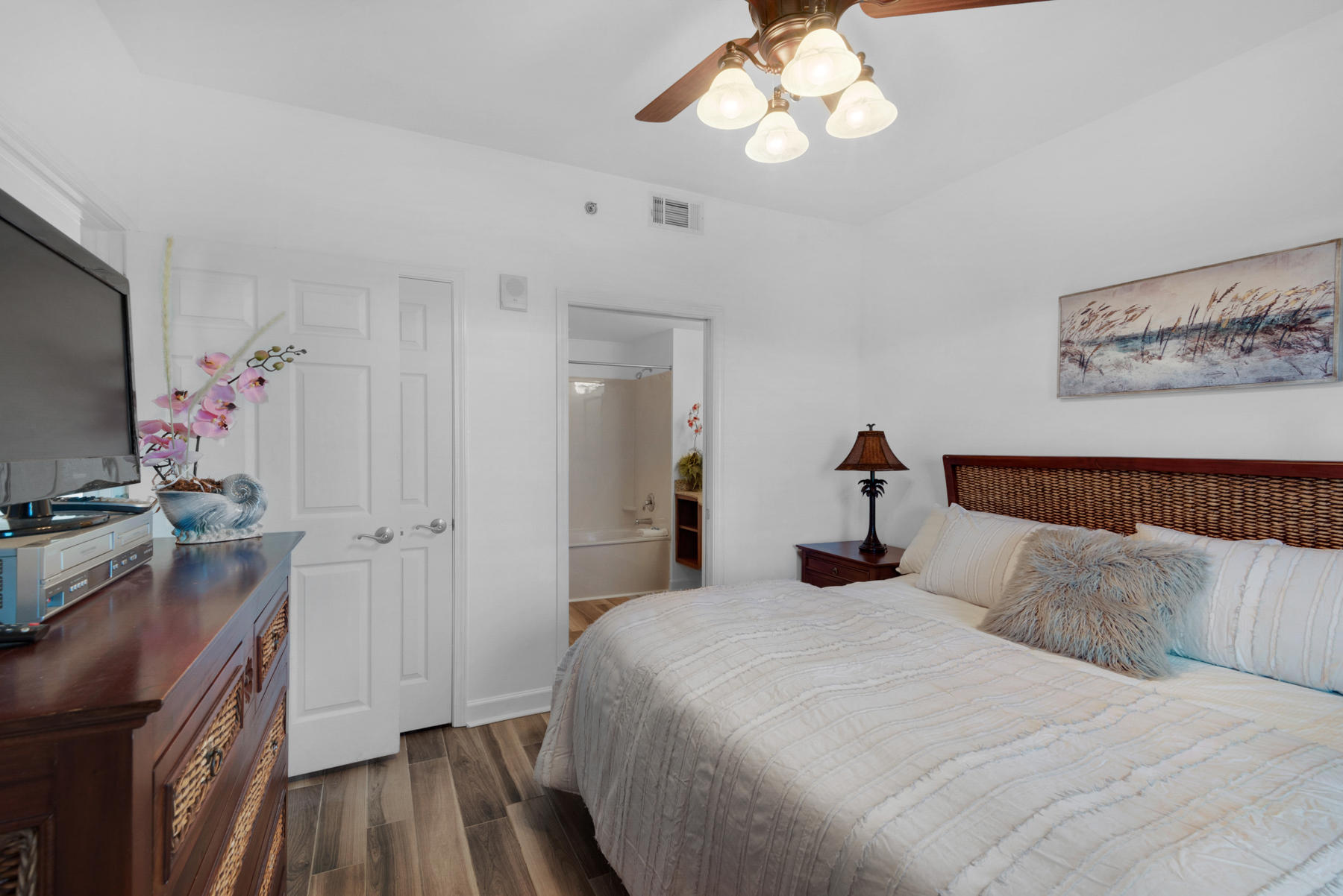 SPLASH CONDO - Residential