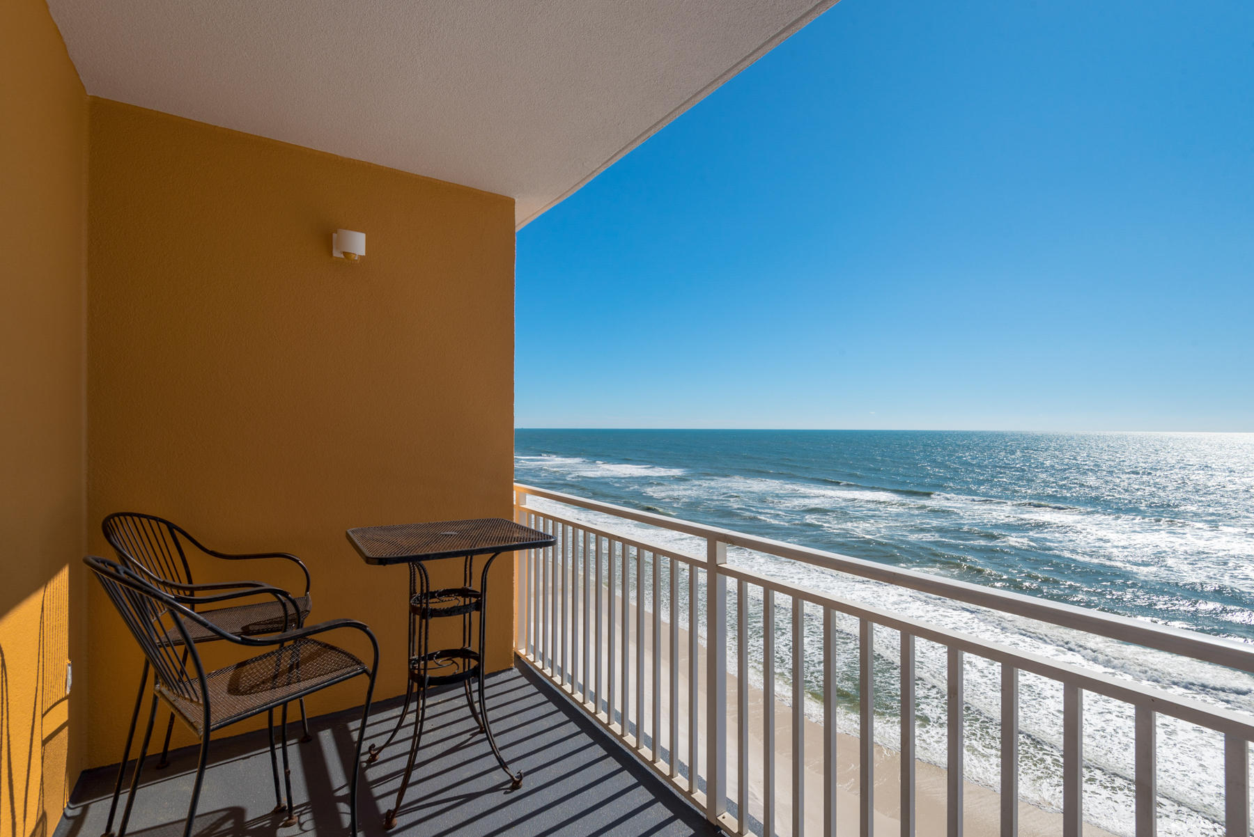 SPLASH CONDO - Residential