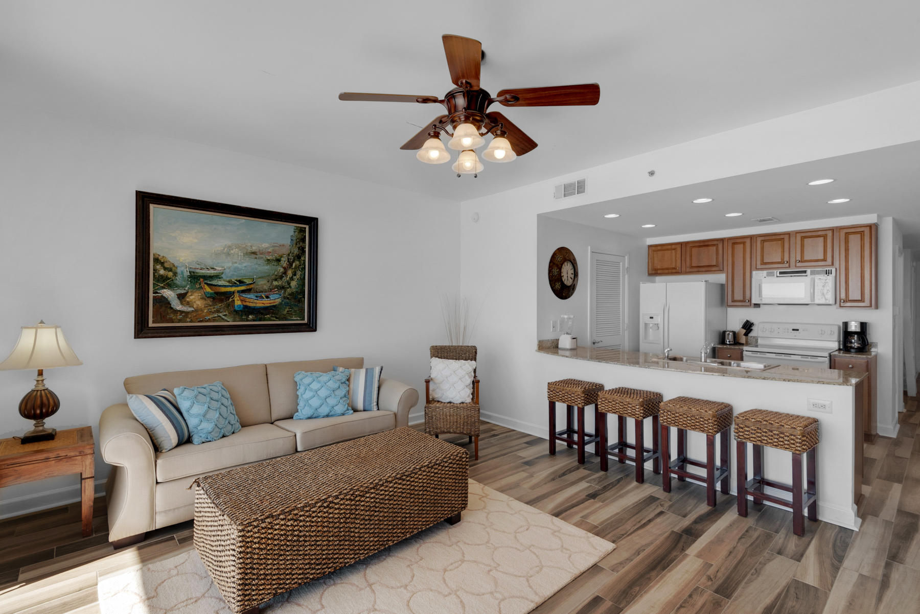 SPLASH CONDO - Residential