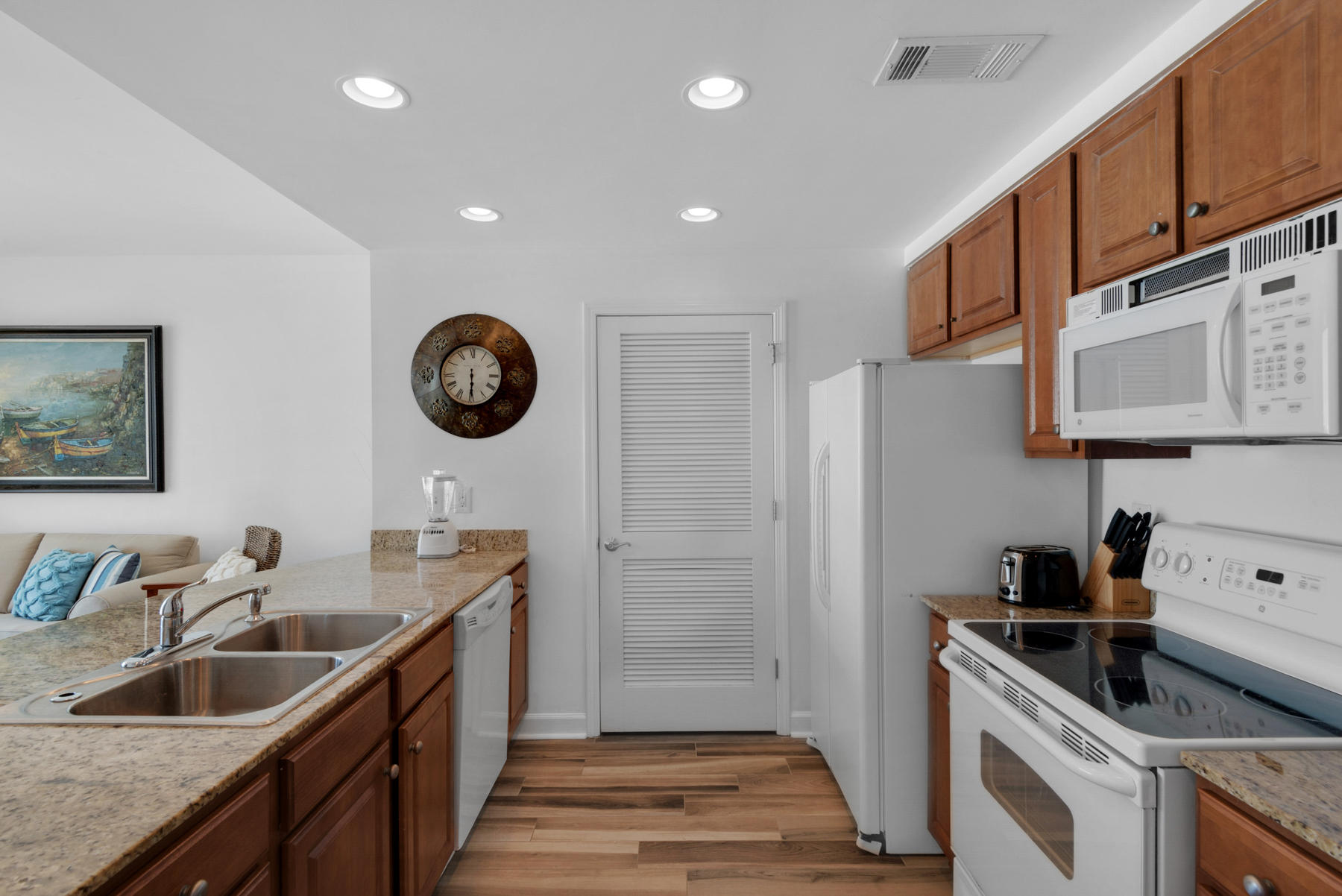 SPLASH CONDO - Residential