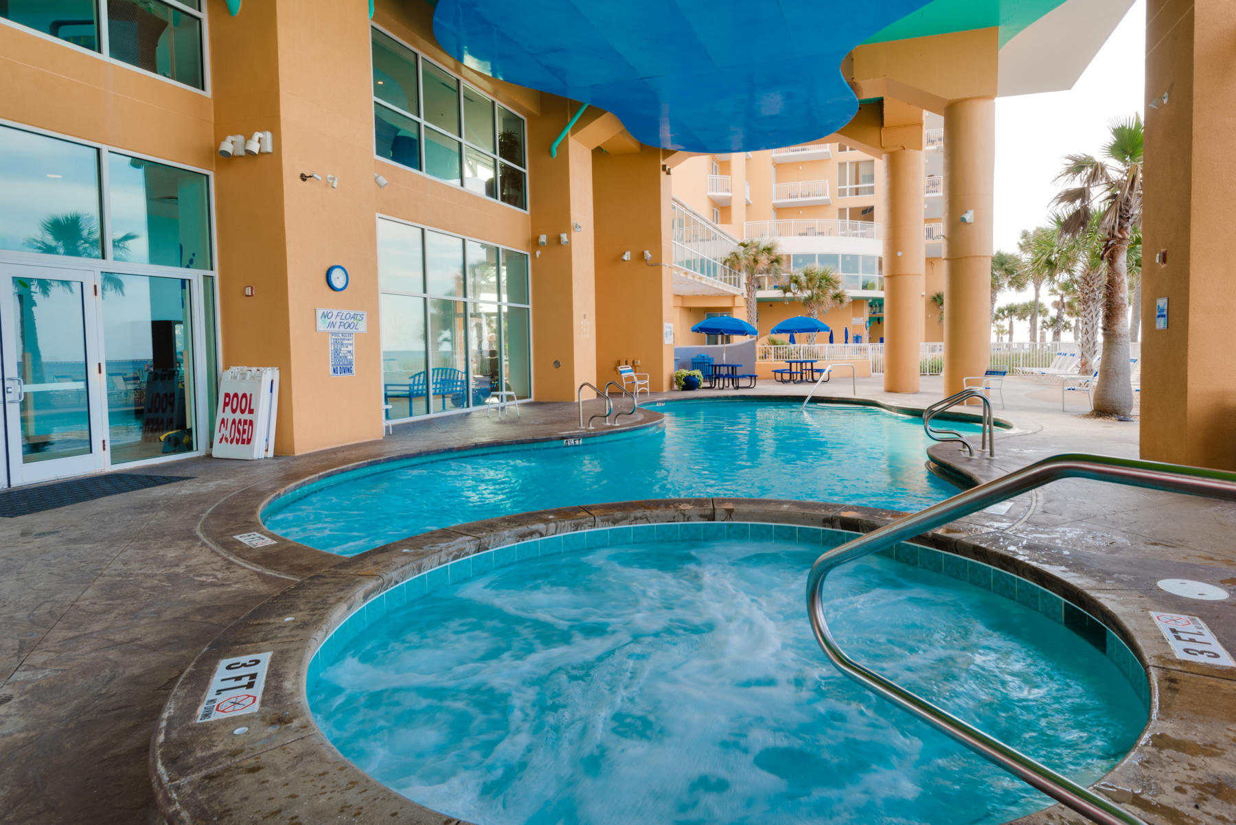 SPLASH CONDO - Residential