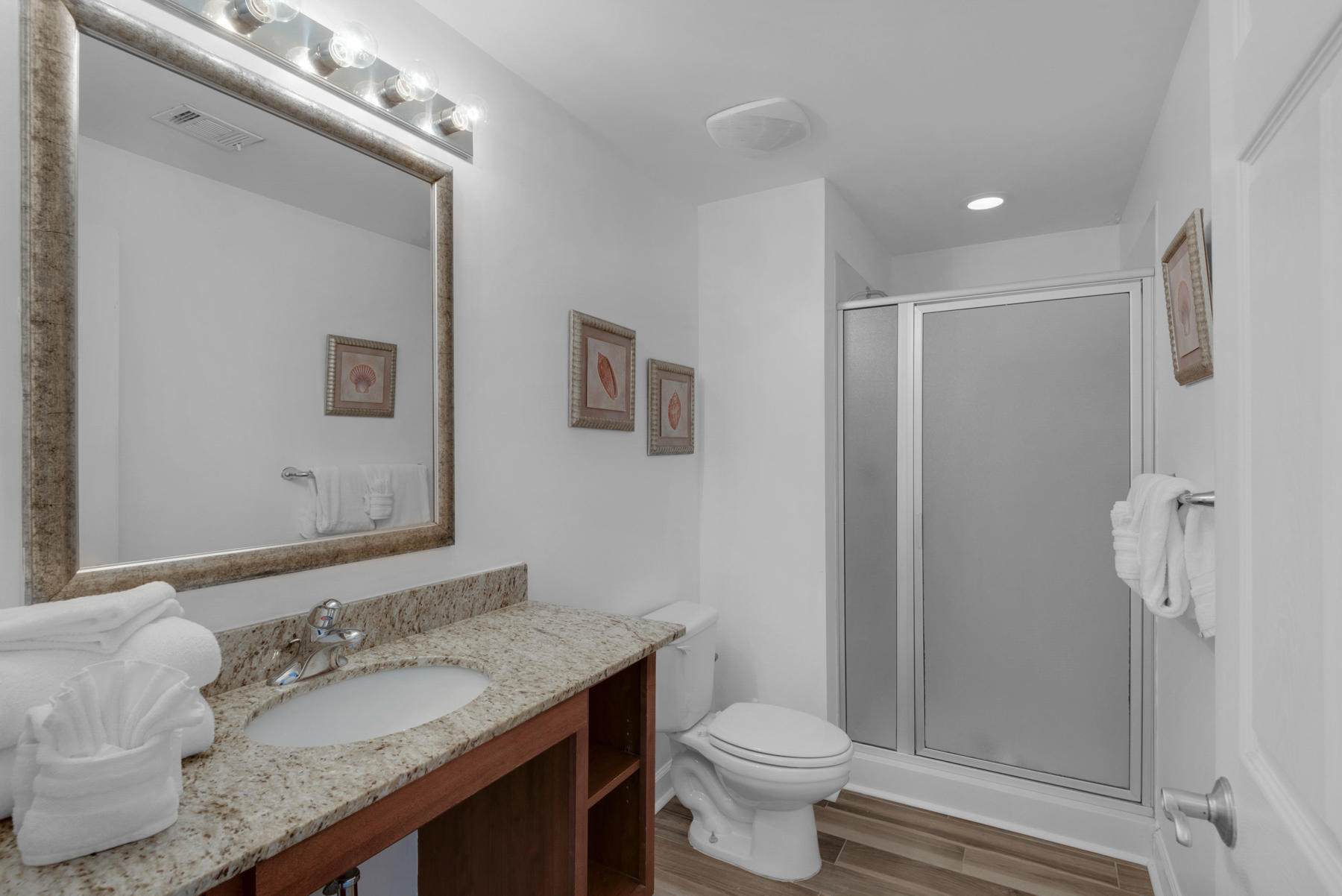 SPLASH CONDO - Residential