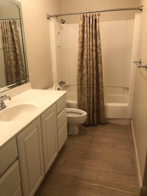 BAYOU VILLAGE CONDO PH 2 - Residential