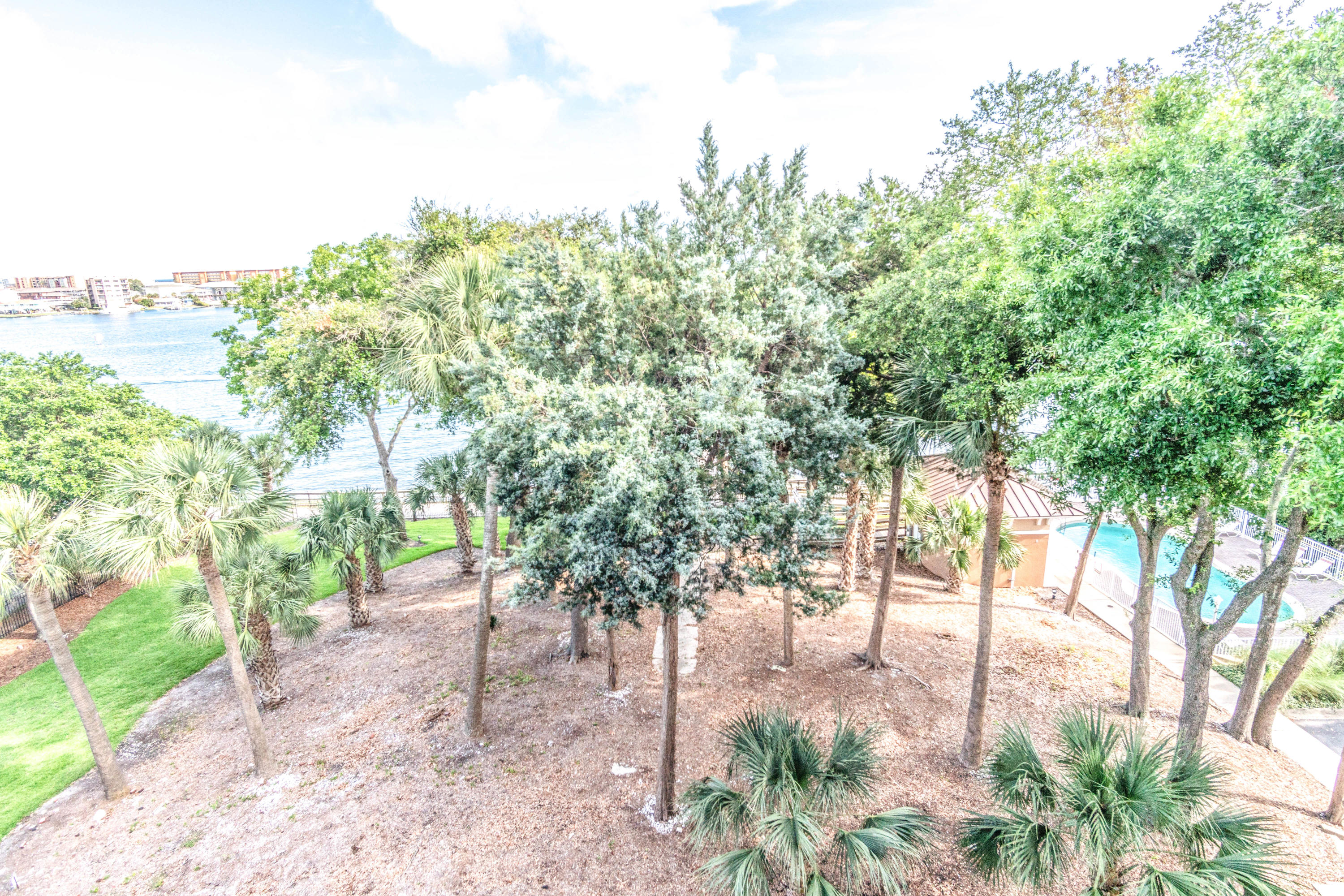 INDIANOLA ON THE WATER - Residential