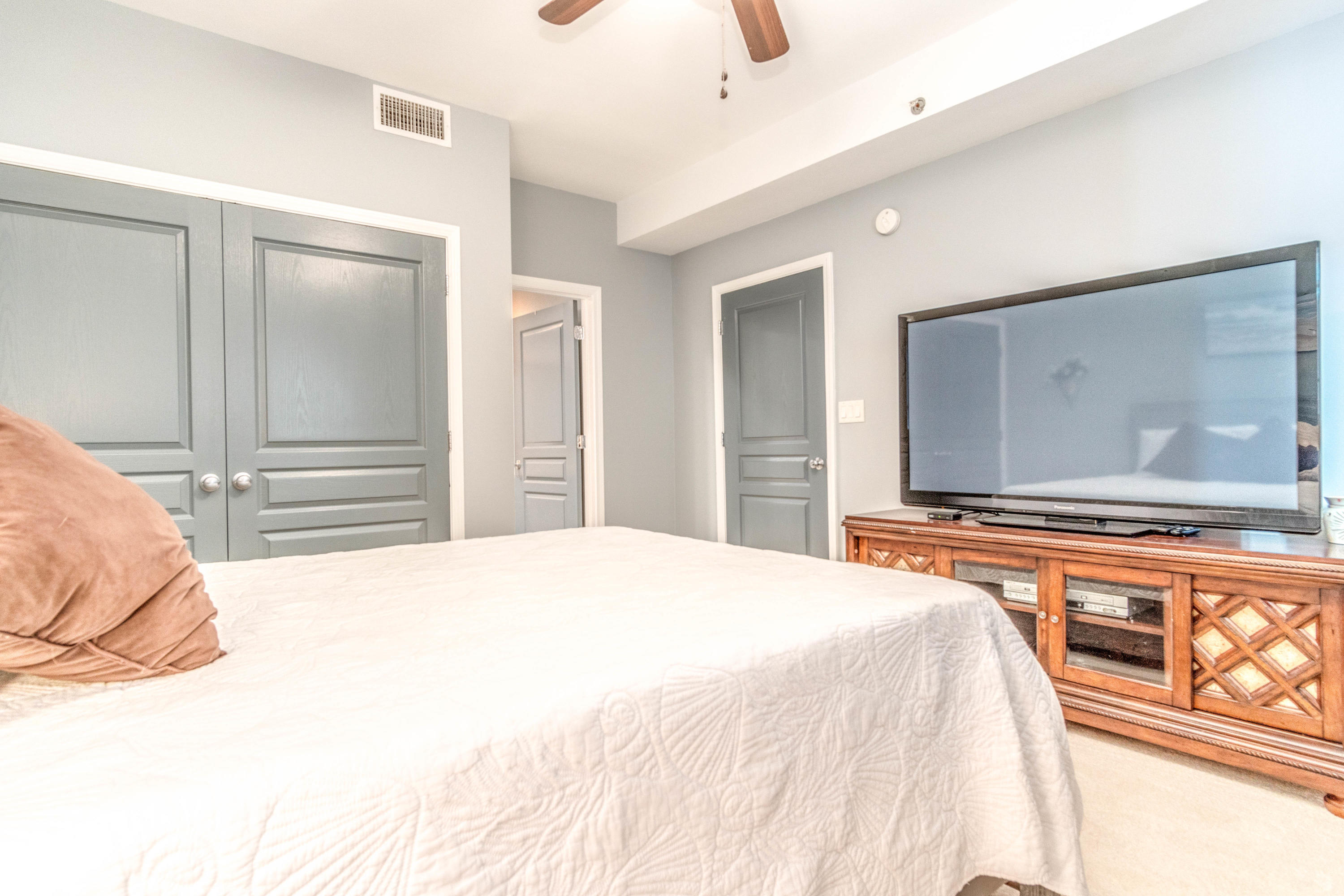 INDIANOLA ON THE WATER - Residential