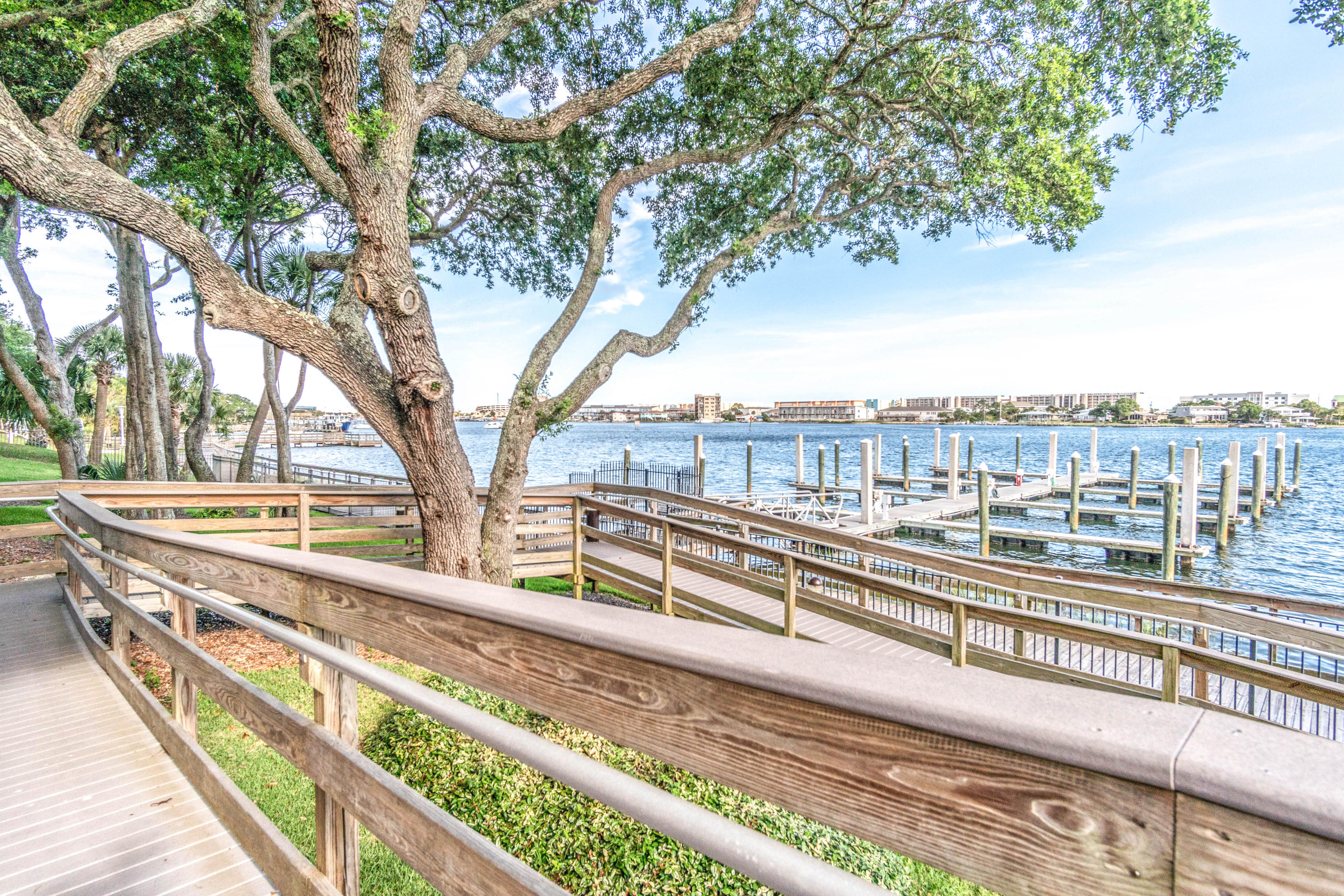 INDIANOLA ON THE WATER - Residential