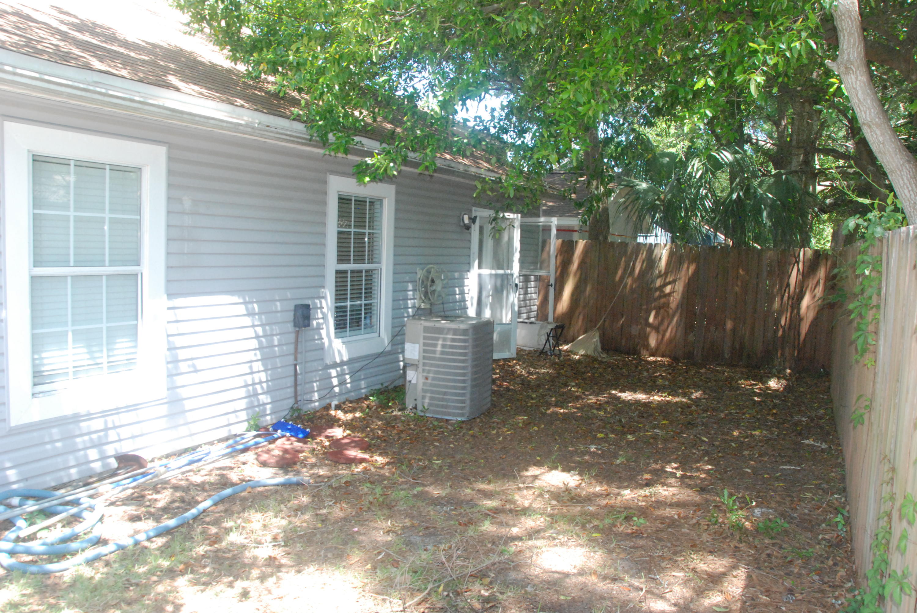 CANTERBURY WOODS 1ST ADDN - Residential