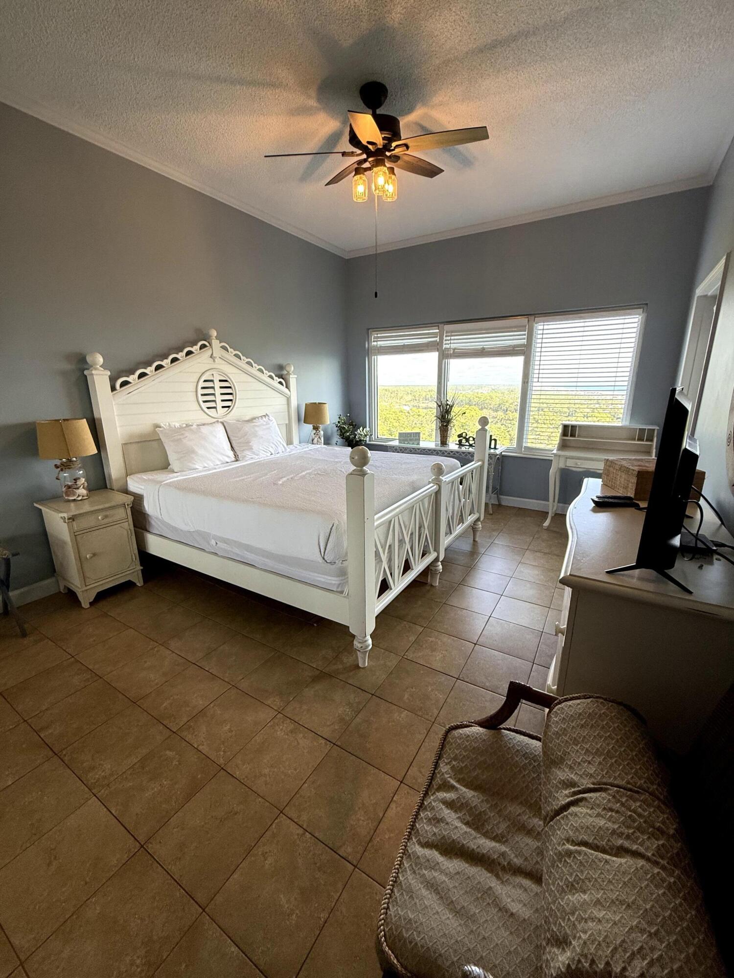 SUMMIT AT TOPS'L (THE) - Residential Lease