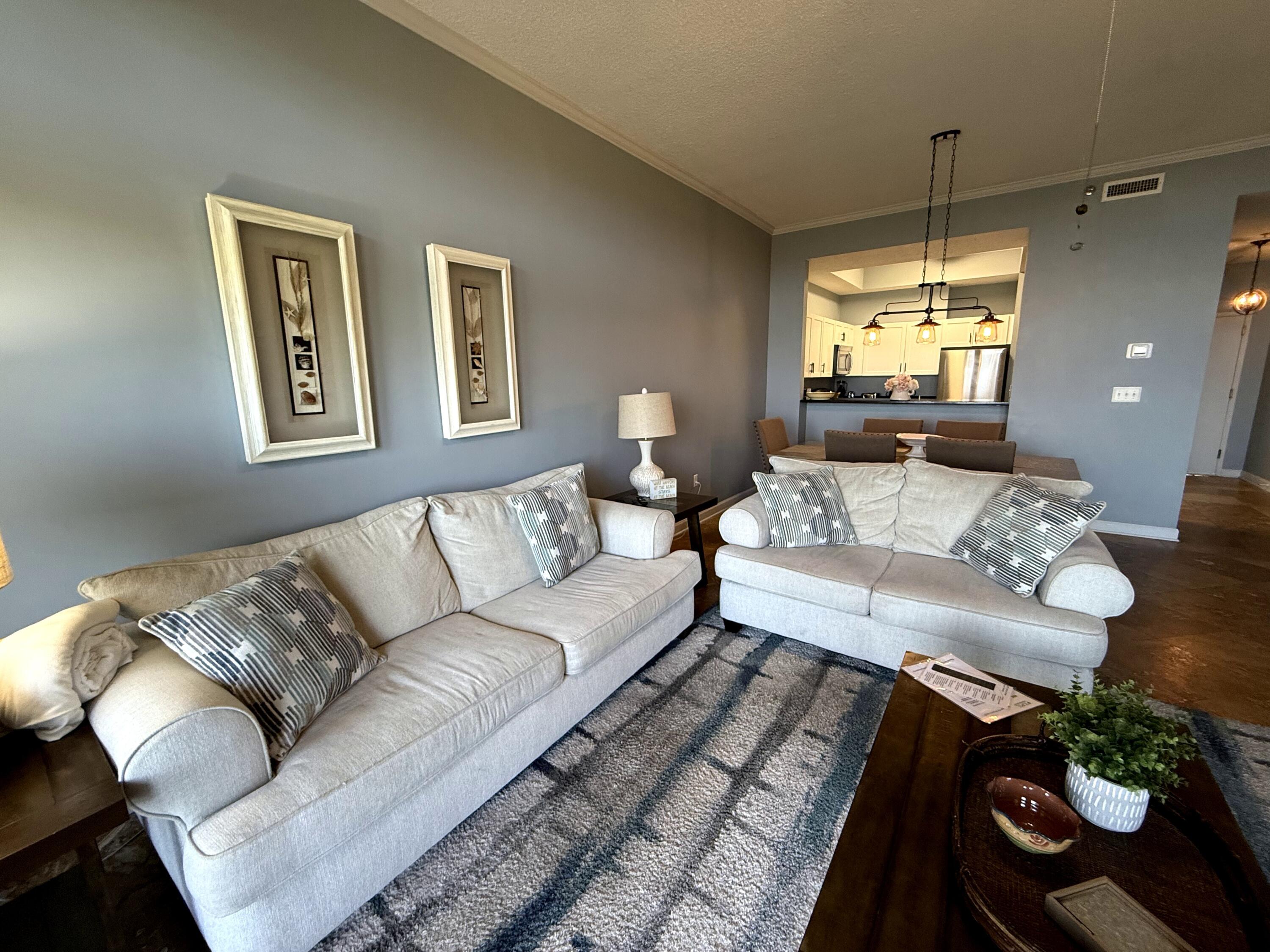 SUMMIT AT TOPS'L (THE) - Residential Lease