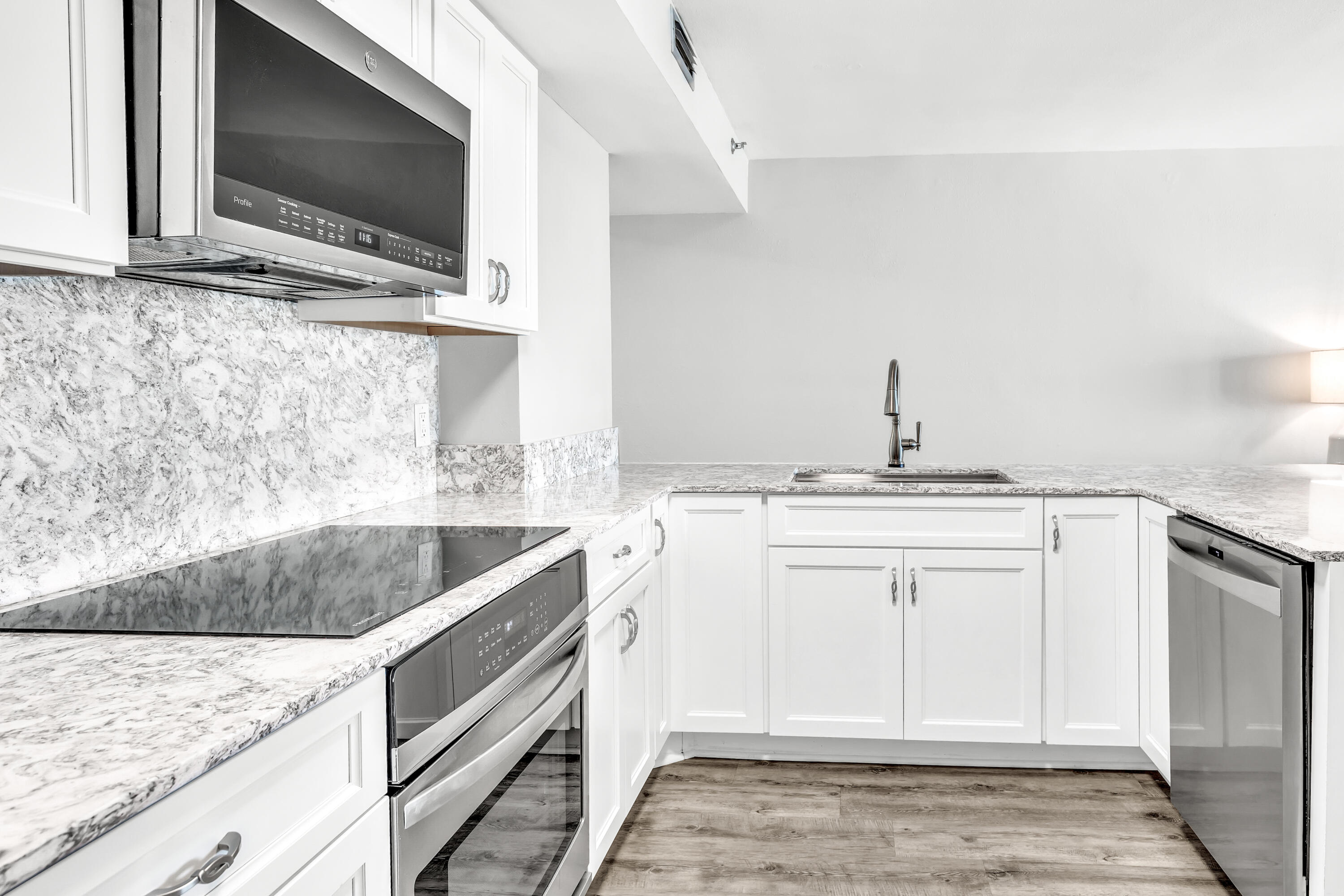 MAGNOLIA HOUSE - Residential