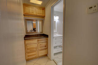 EL MATADOR CONDO - Residential